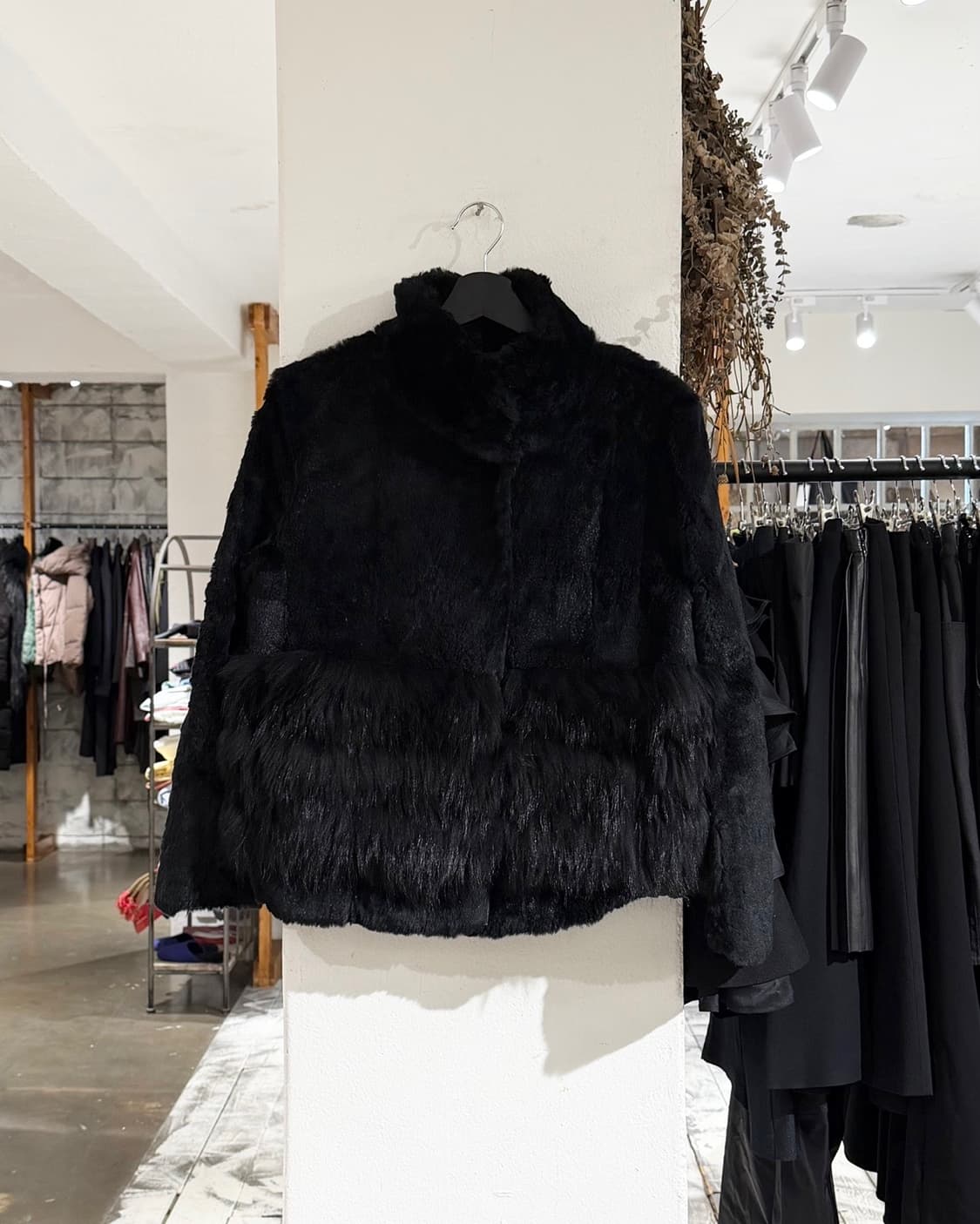 막스마라 스튜디오 블랙 래빗 라쿤 모피 자켓 상품이미지1