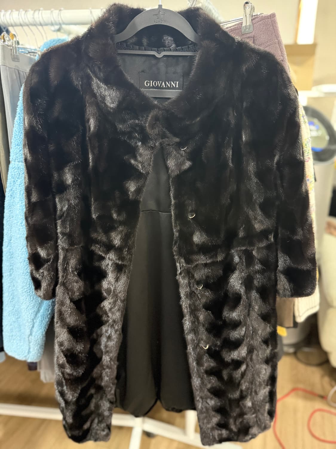 지오바니 블랙 밍크 코트 55 상품이미지1