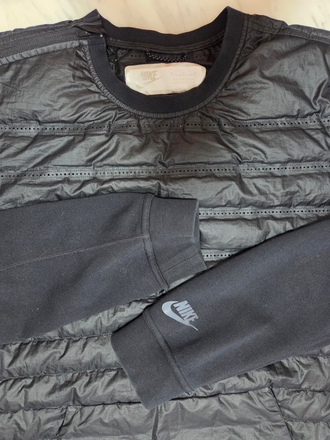 나이키 에어로프트 테크 크루 상품이미지3