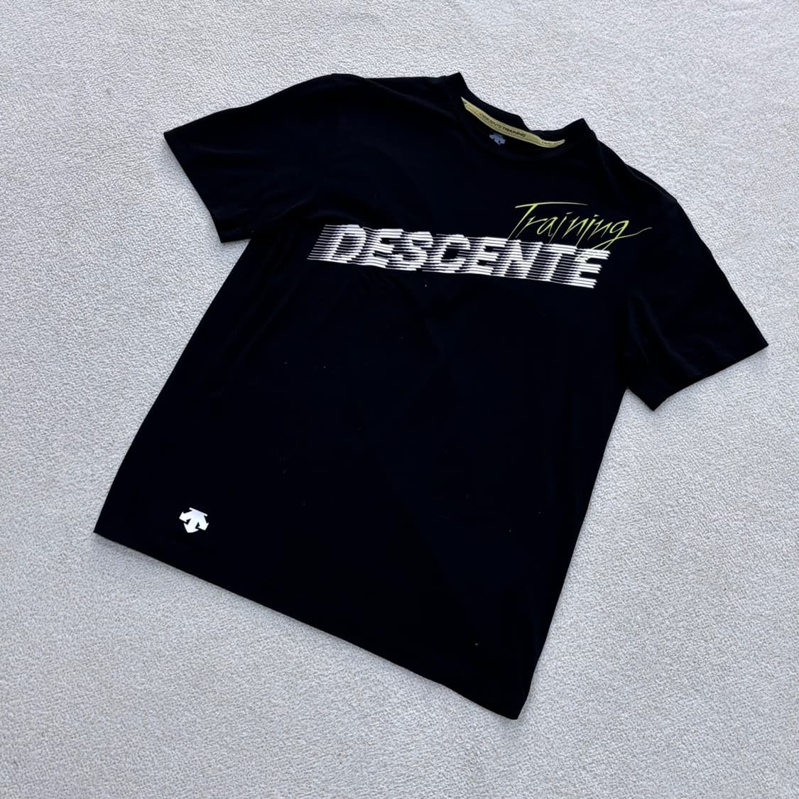 XS 데상트 트레이닝 반팔 티셔츠 0407E1 상품이미지1