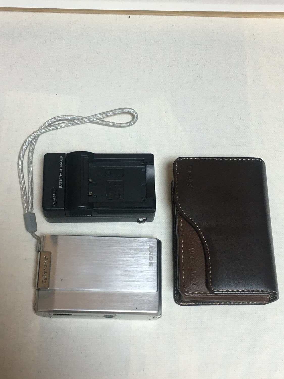 소니 DSC-T100 / 세련된 디자인 속 필름 감성 디카 상품이미지2
