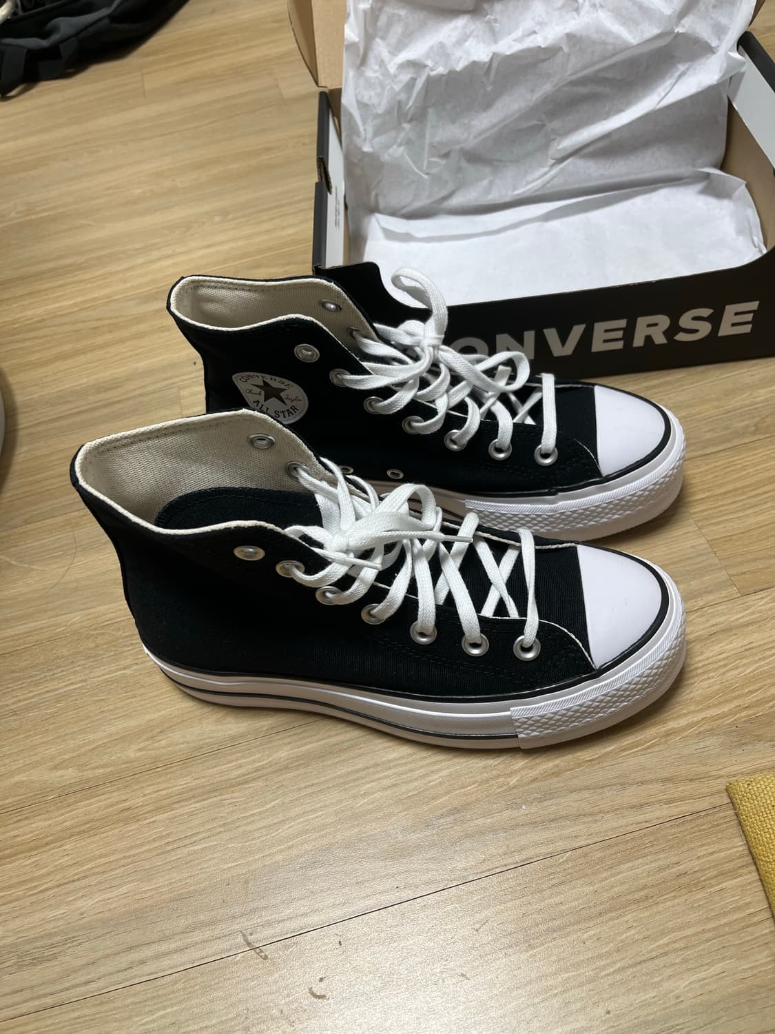 컨버스 척테일러 올스타 리프트 블랙 하이 230 (새상품) 560845C 상품이미지6