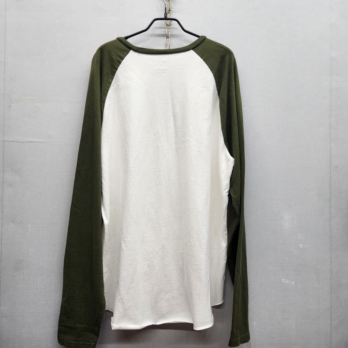 GAP 갭 빅로고 배색 롱슬리브 L 상품이미지3