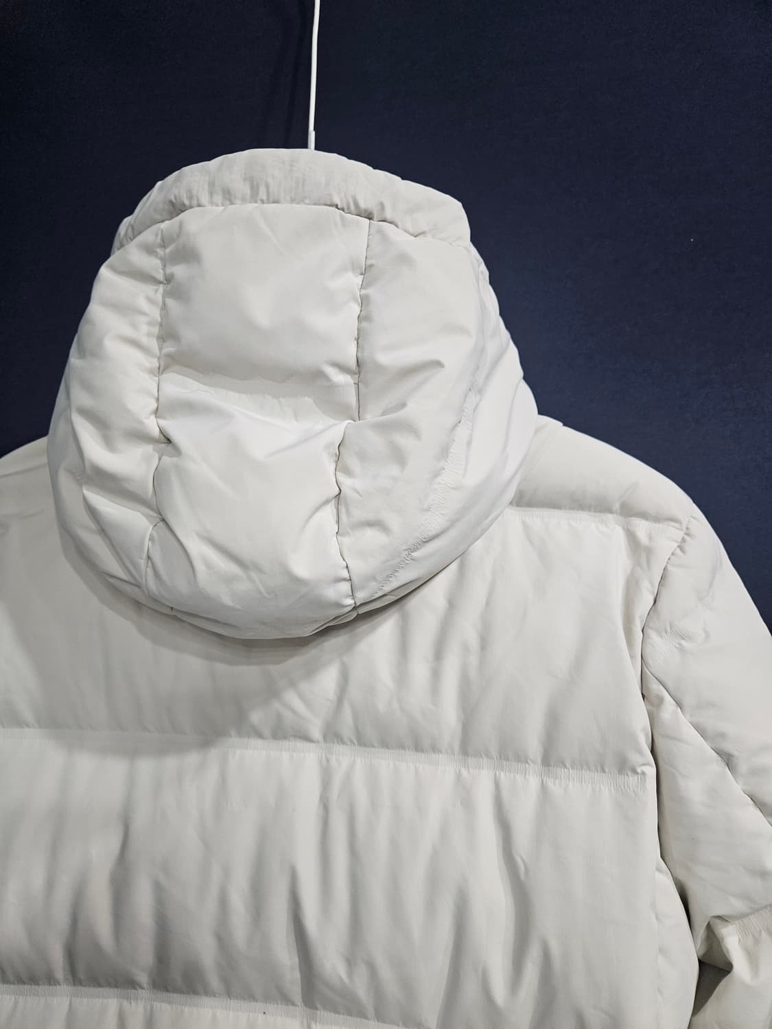 게스 아이보리컬러 남성 105 덕다운 롱패딩  상품이미지9