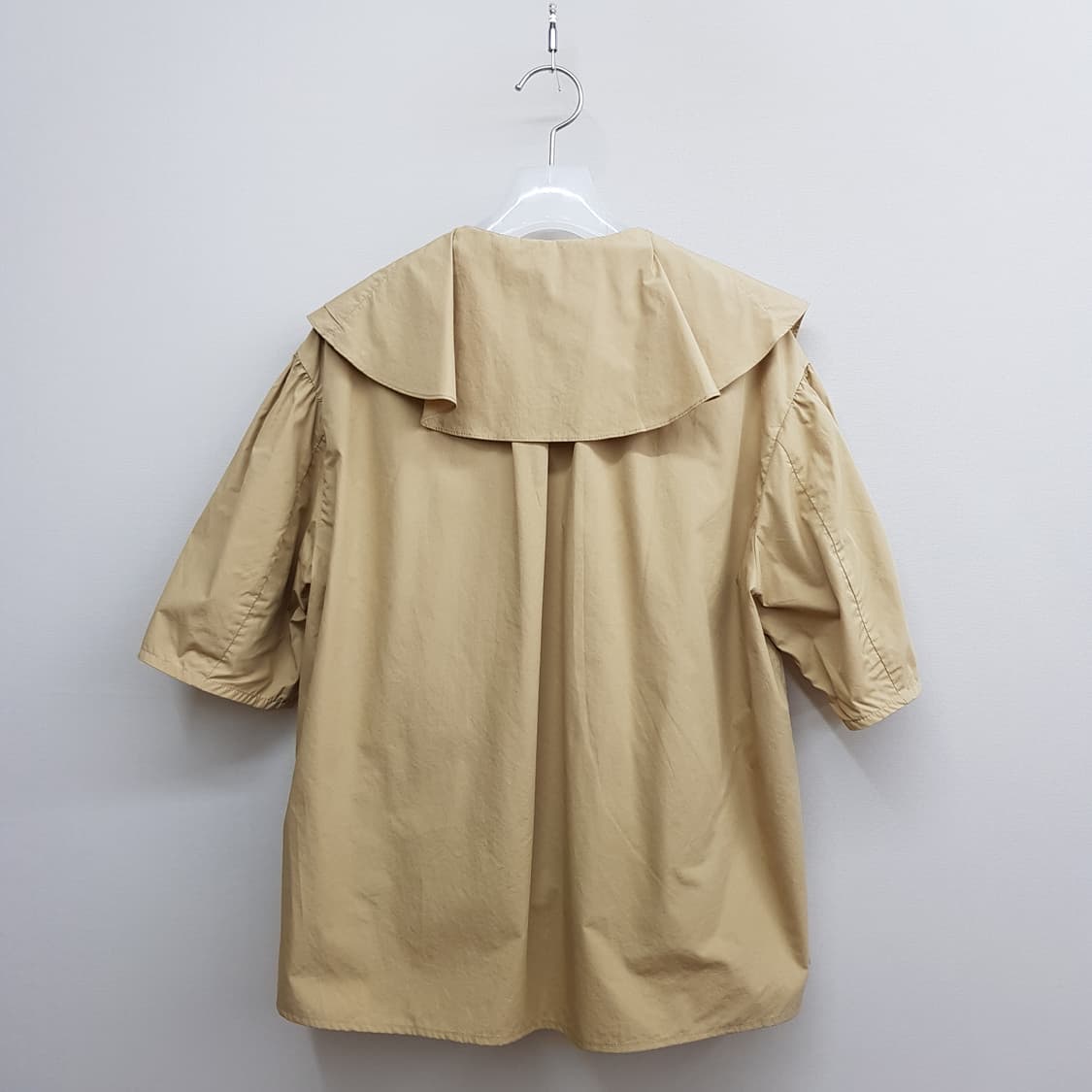 한섬 SJSJ 2021 세일러 카라 러플 블라우스  82-94-160 상품이미지5