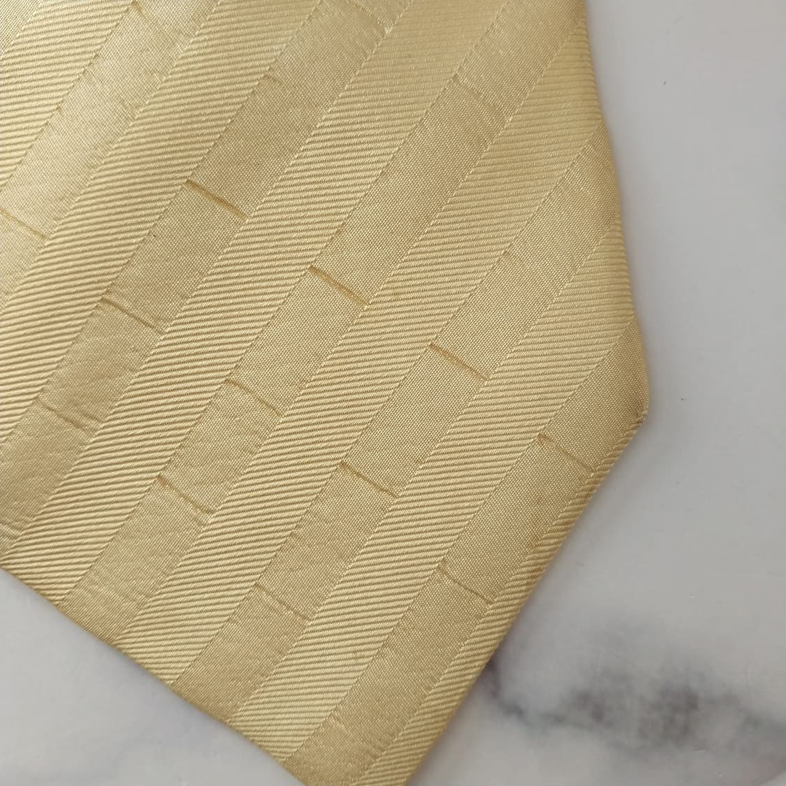 발망 옐로우 자카드 블록 패턴 실크 넥타이 9.6cm A등급 K1523
 상품이미지10