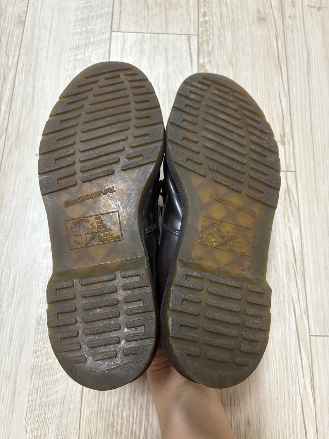 닥터마틴 아드리안 체리우드 270 상품이미지6