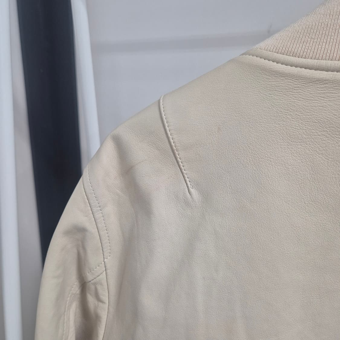 이스트로그 ma1 레더 자켓 무스탕 상품이미지8