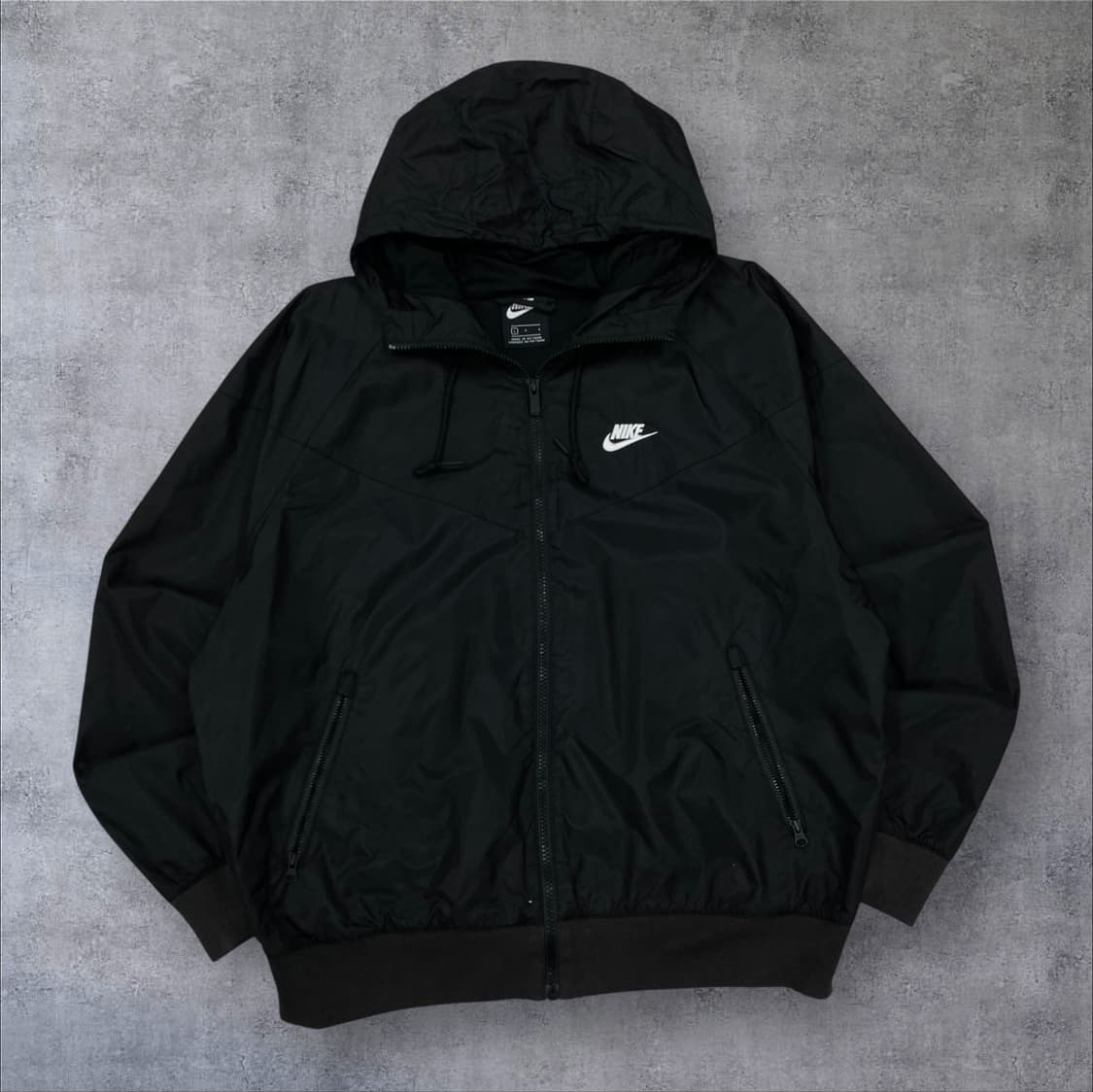 나이키 퓨추라 스몰 로고 블랙 바람막이 상품이미지1