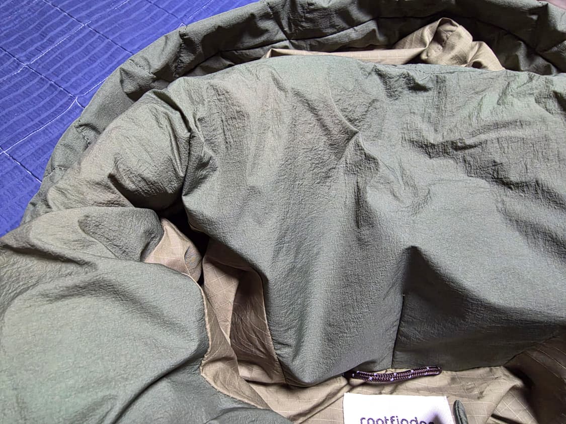 루트파인더 한라산 구스다운 패딩 그린 M 사이즈 100-105
목 뒷쪽  상품이미지5