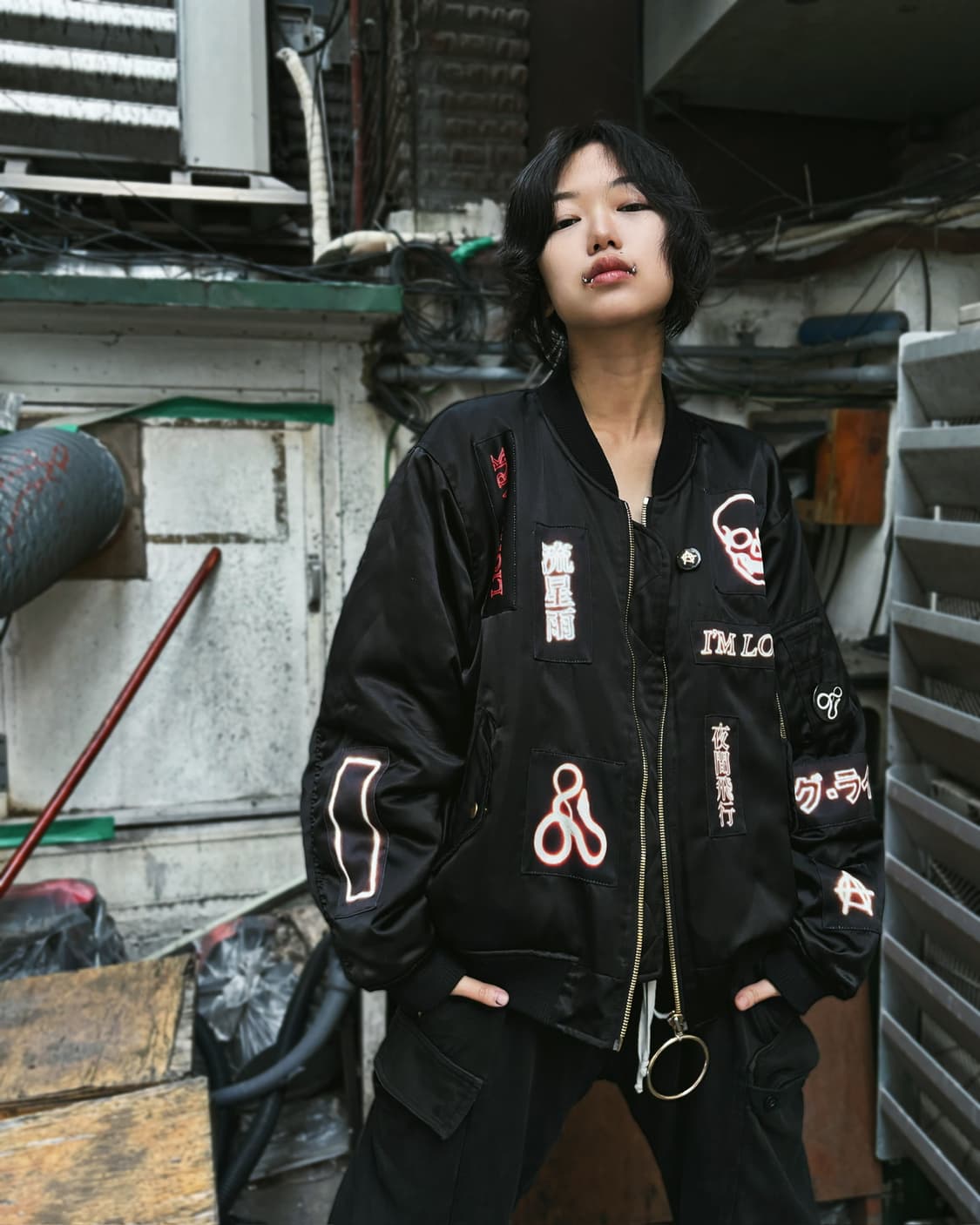 혜인 서 15fw 패치 디테일 봄버 자켓 상품이미지1