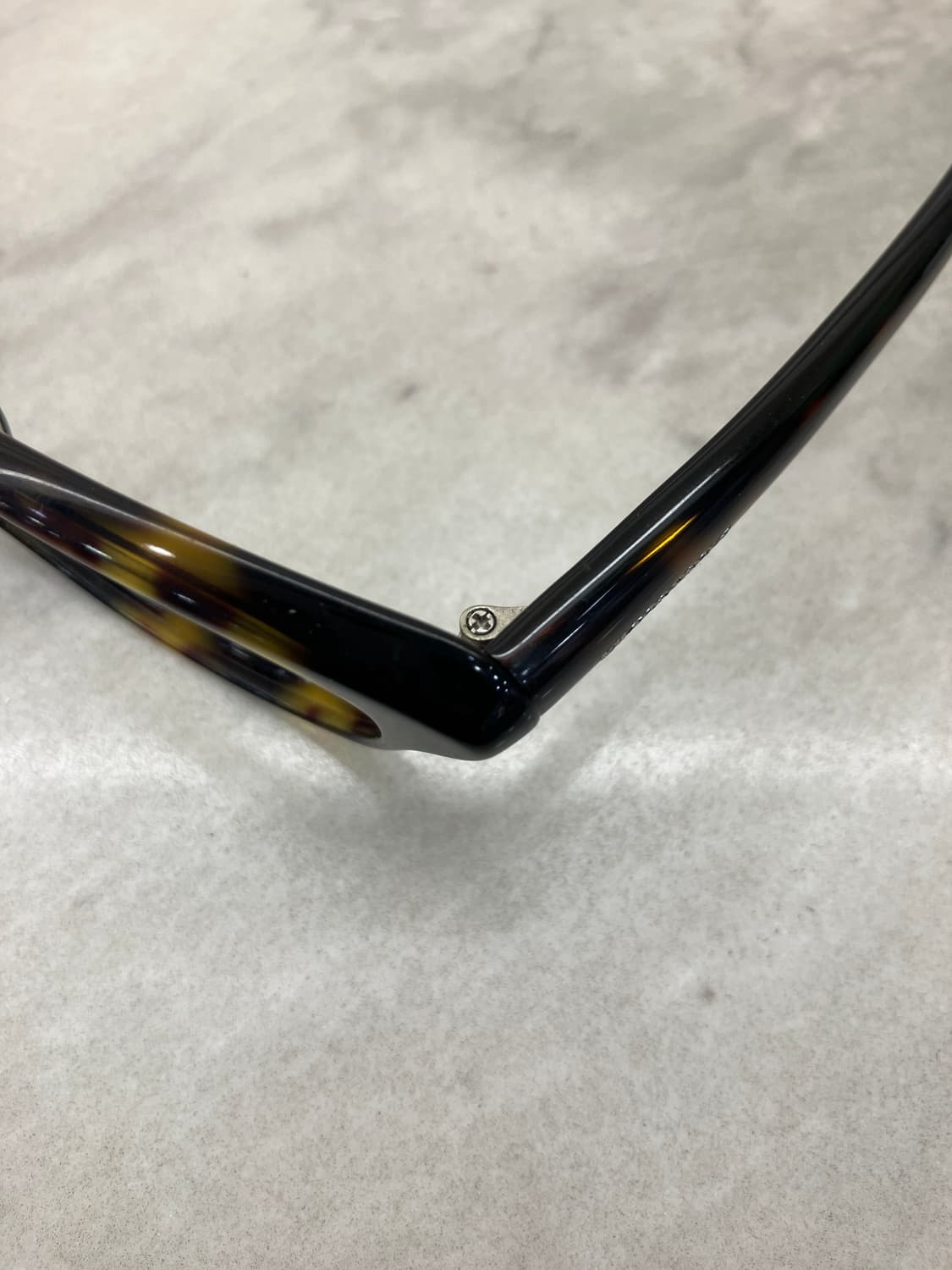 B37 빅터앤롤프 VIKTOR&ROLF 레오파드 슬림 오벌 뿔테 안경 상품이미지2