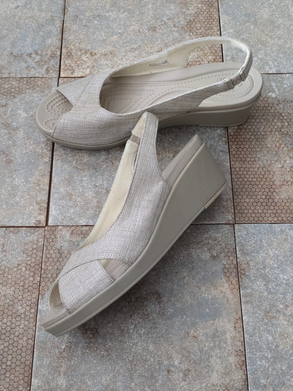 (250)크록스 레이안 쉬머 슬링백 웨지 샌들 상품이미지3