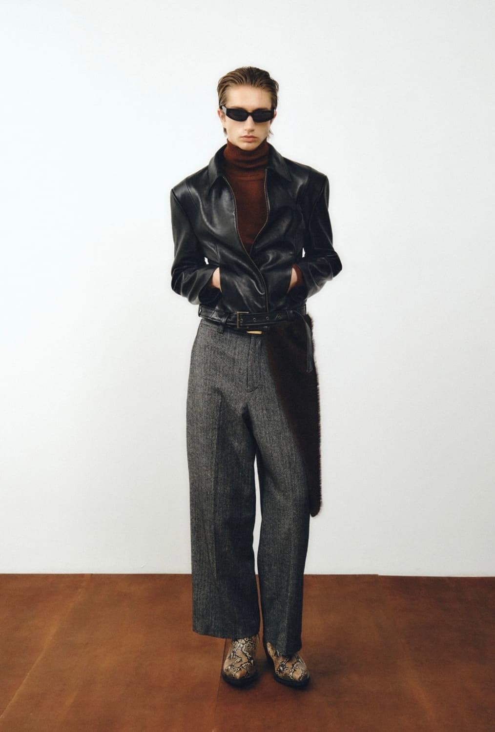 노이어 램스 레더 벨티드 크롭자켓 52사이즈 팝니다 상품이미지2