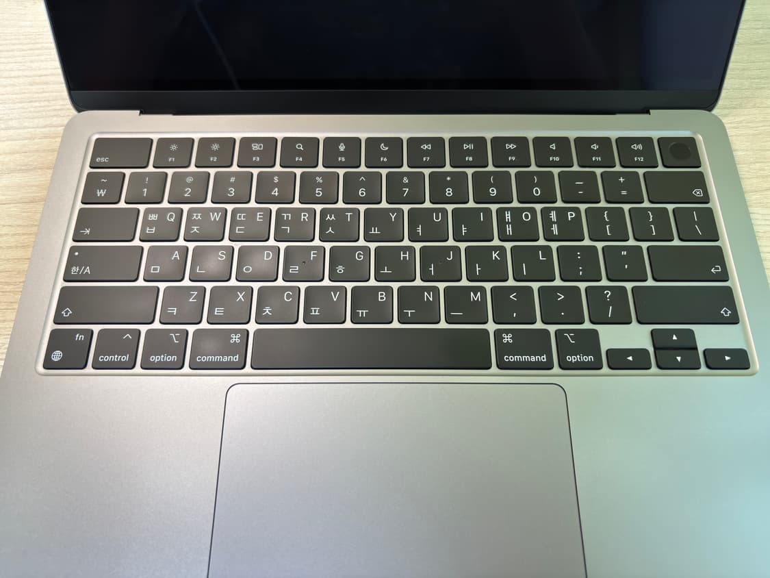 맥북에어 13 m2 스페이스 그레이 8/256 상품이미지6