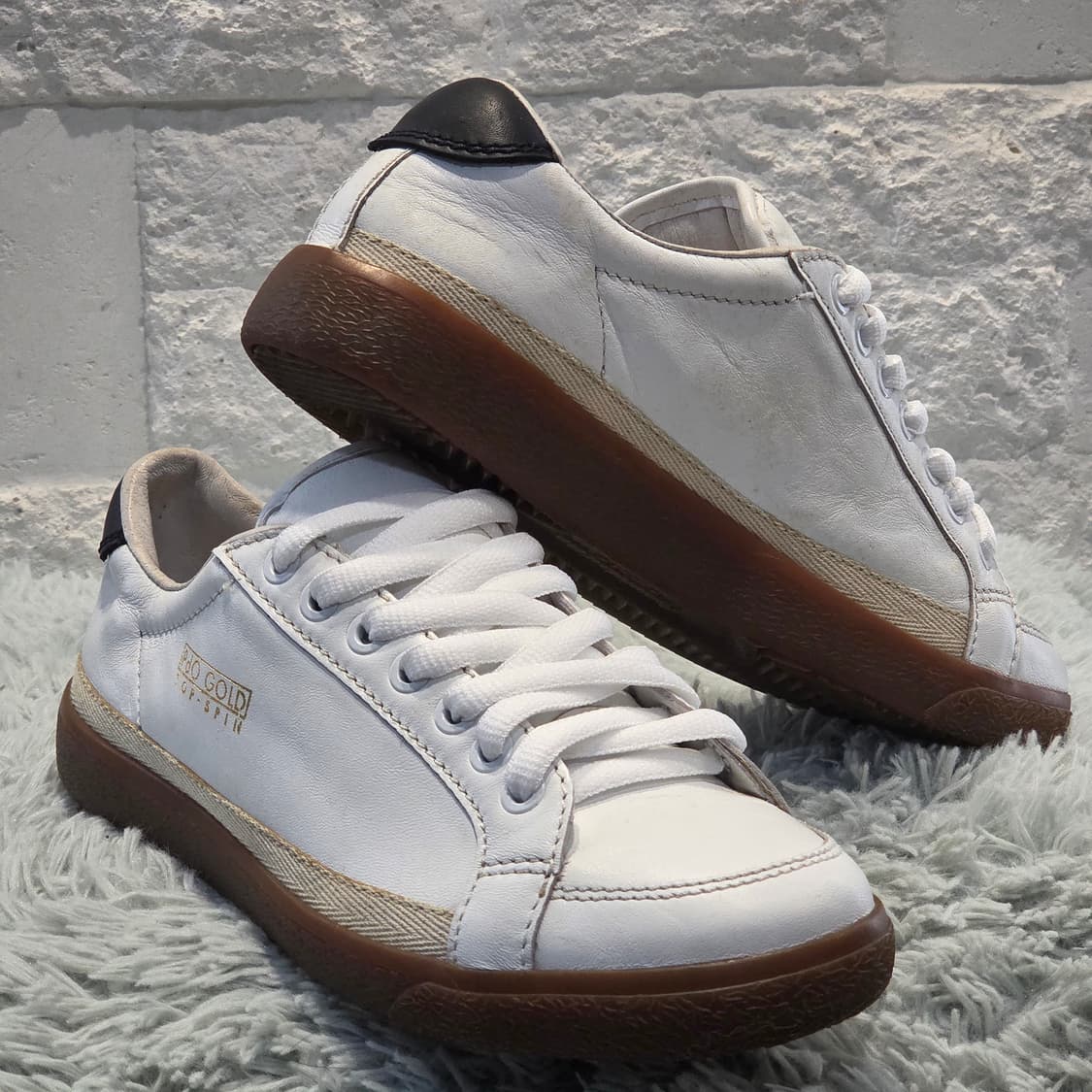 1w-11:피디오 골드 탑 스핀 화이트 검솔 235cm 상품이미지5