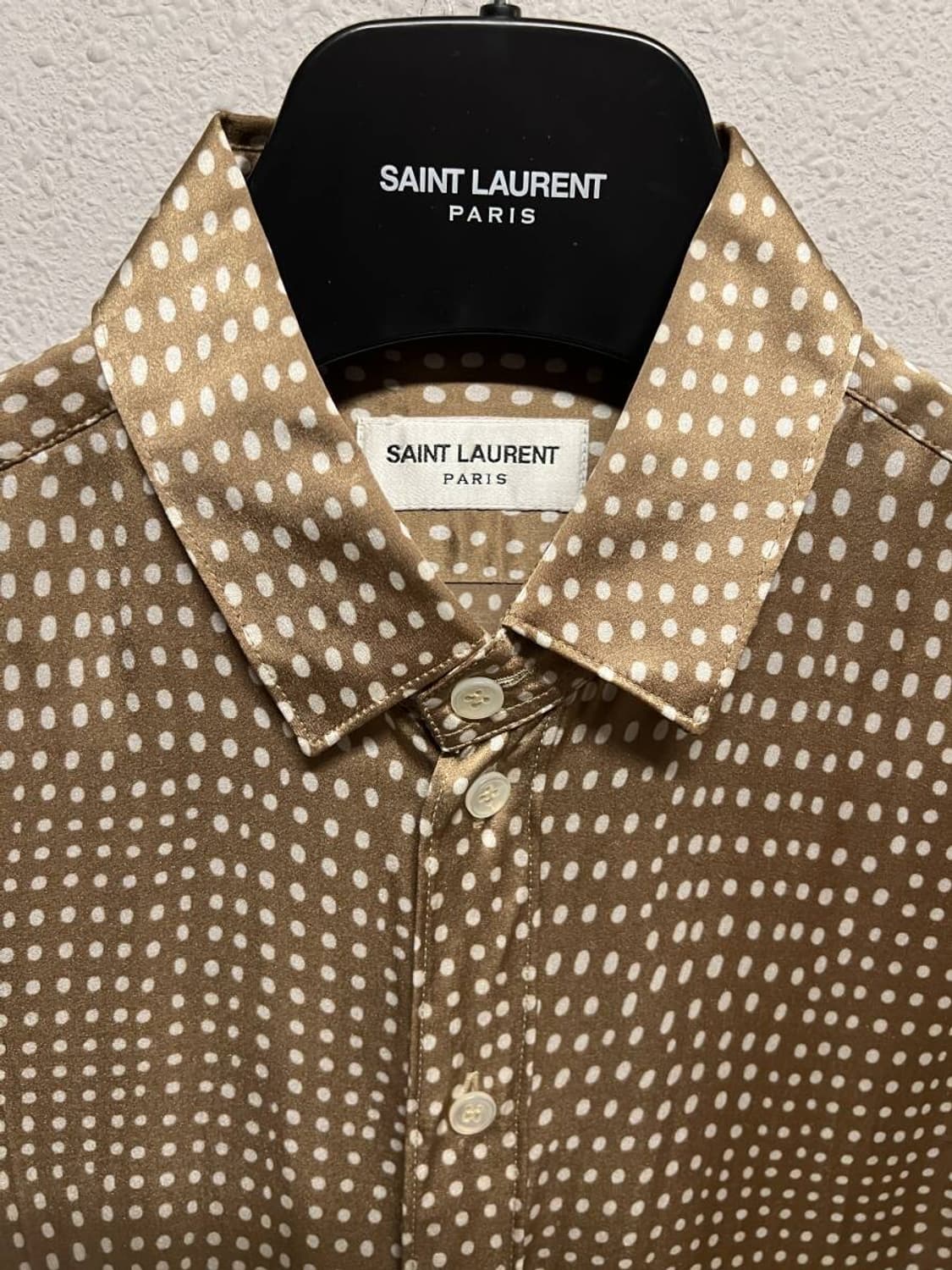 [강동원님 착용] 생로랑 21ss 폴카닷 베이지 실크 셔츠 상품이미지6