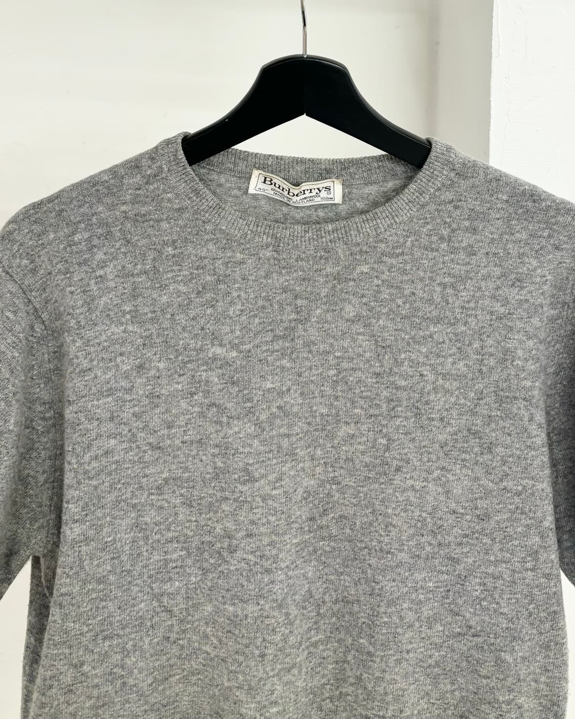 버버리 그레이 크루넥 반소매 니트 상품이미지2