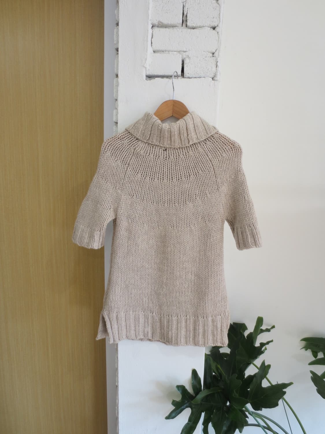  베이지 단추 반팔니트  상품이미지8