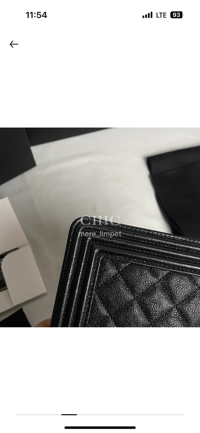 [신품급풀박스]샤넬 보이사첼백 뉴보이 금장 캐비어 한정판 상품이미지8