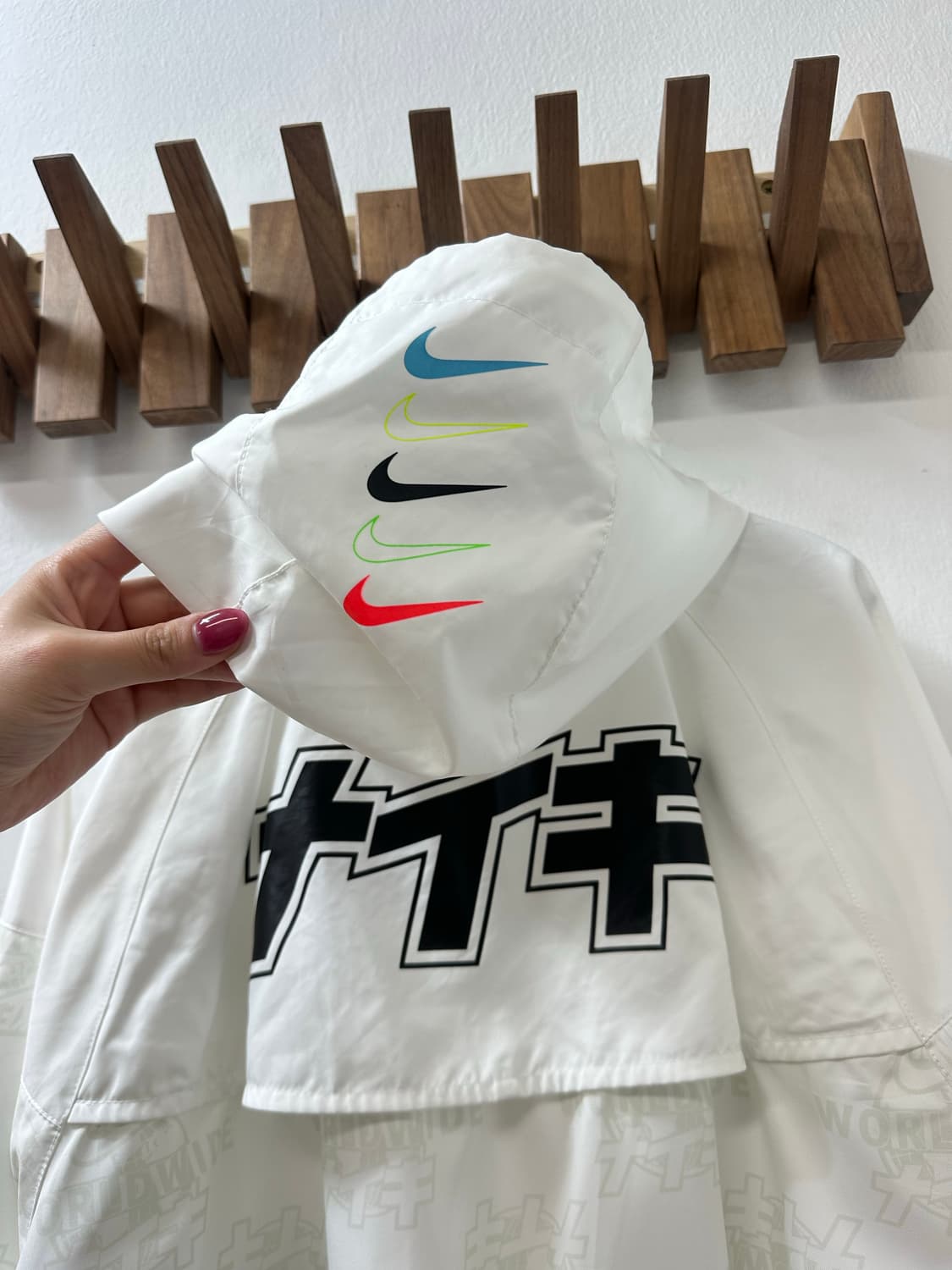 Jpn Nike 한정판 나이키 월드와이드 화이트 후드 바람막이 집업 상품이미지7