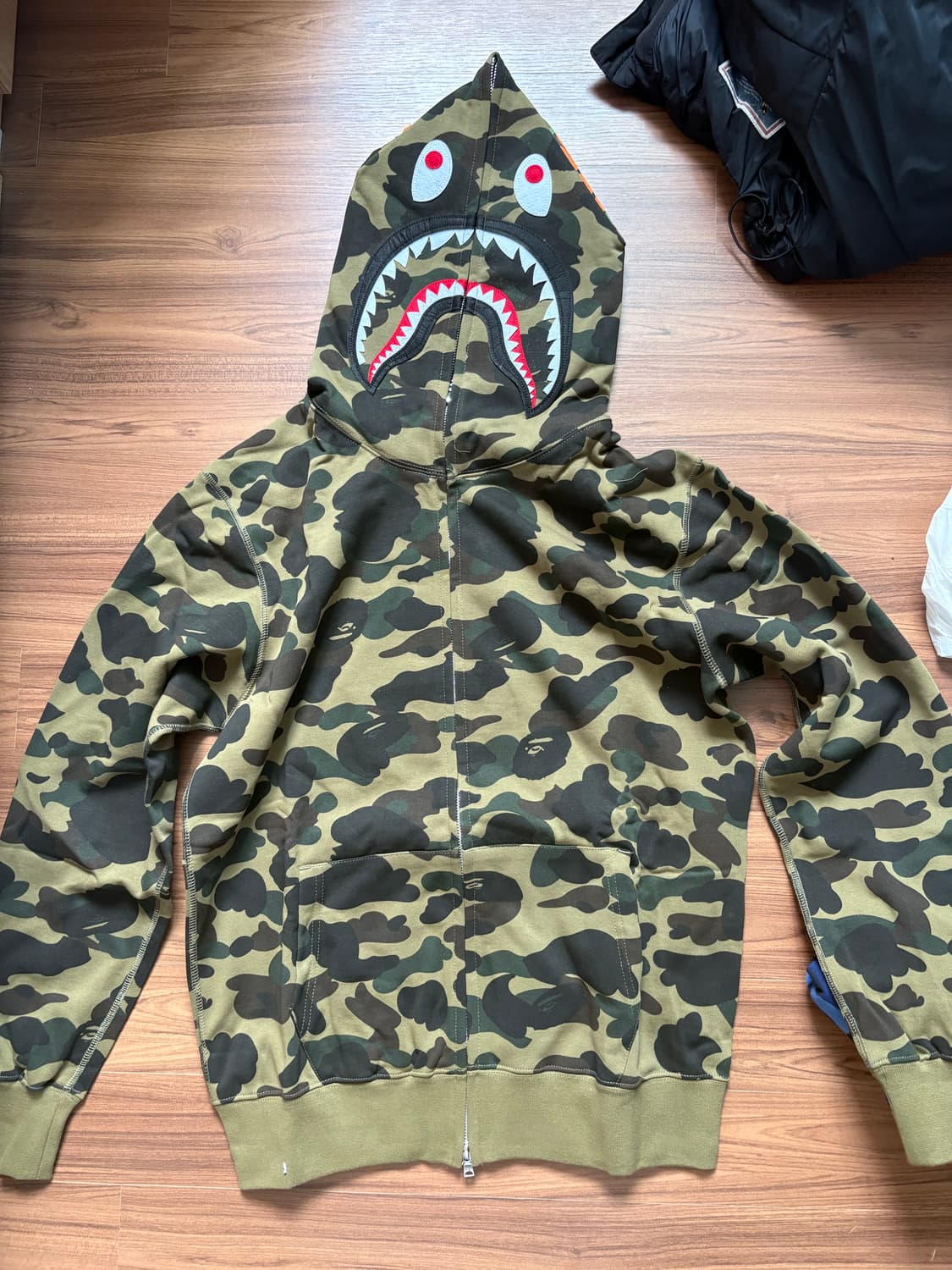 베이프 샤크후드 녹계 새상품 m,L 상품이미지1