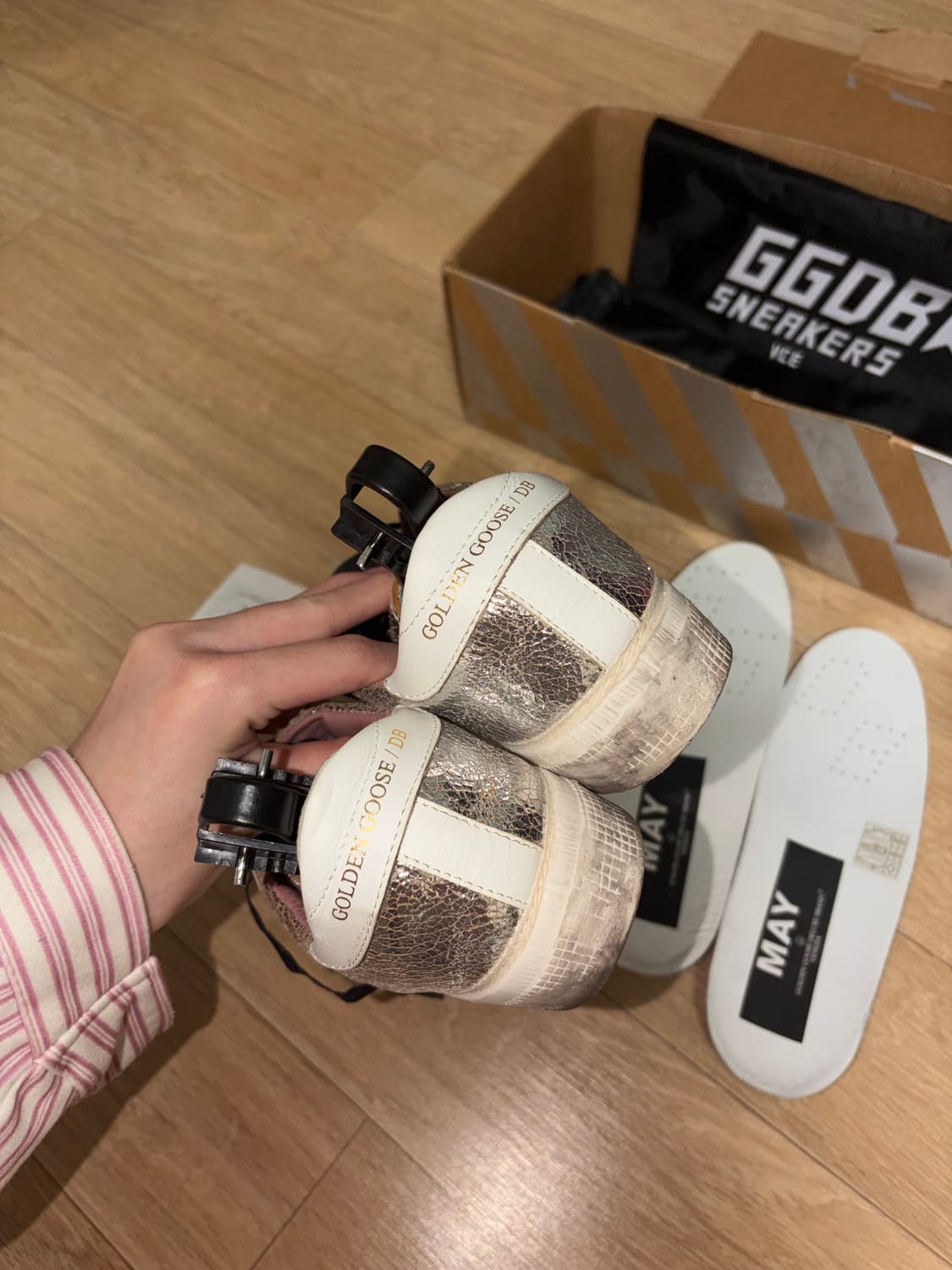 골든구스 한정판 메이 스니커즈 35 상품이미지5