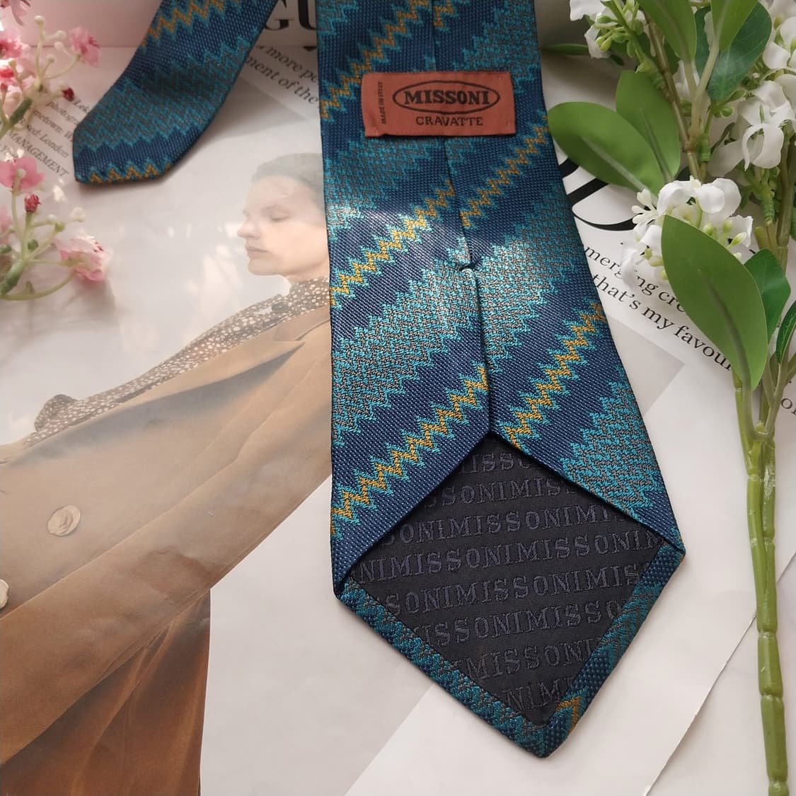 미쏘니 실크 청녹색 지그재그 패턴 넥타이 9.4cm A+등급 K1830
 상품이미지7