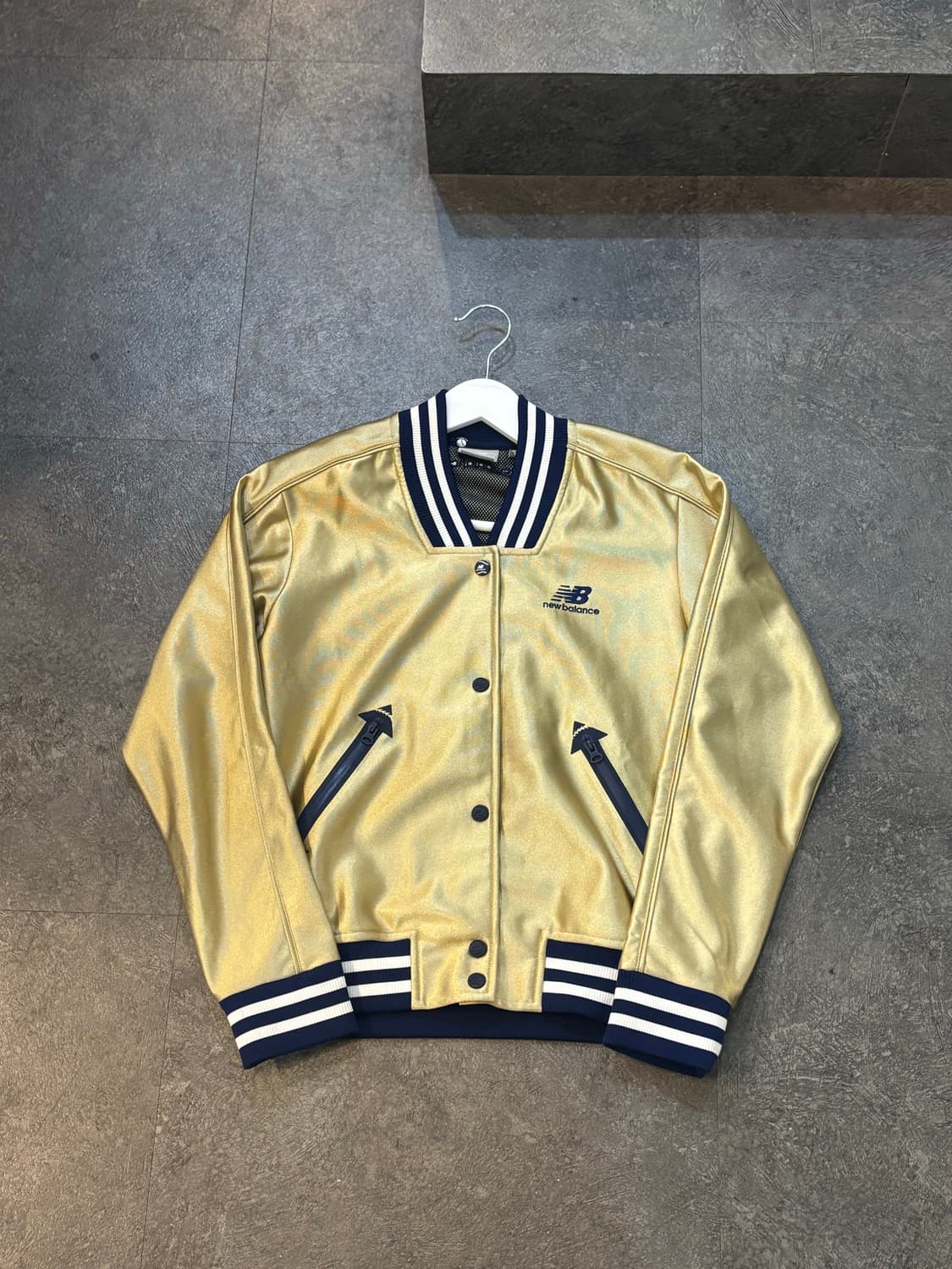 뉴발란스 바시티 자켓 여성 S사이즈 상품이미지2