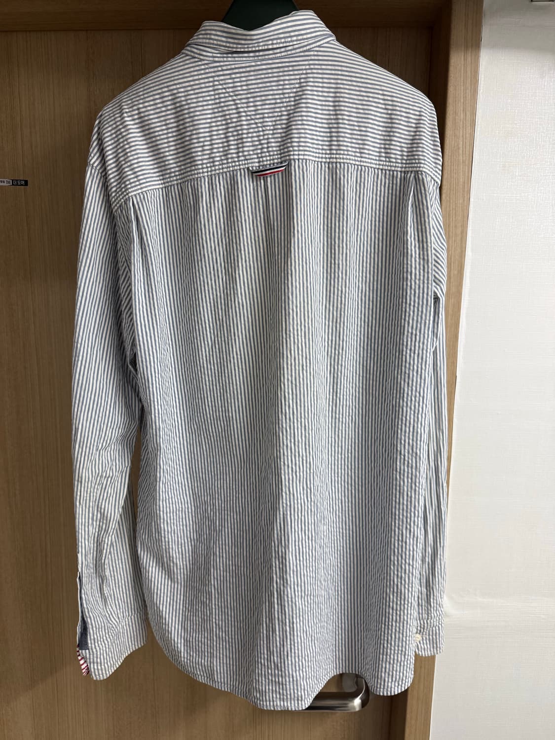 [XL] 타미힐피거 레귤러핏 스트라이프 시어서커 셔츠 블루 상품이미지3