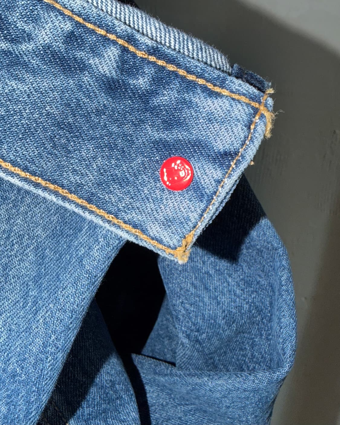 Levi’s 리바이스 x 헬로키티 콜라보 데님 트러커 자켓 상품이미지8