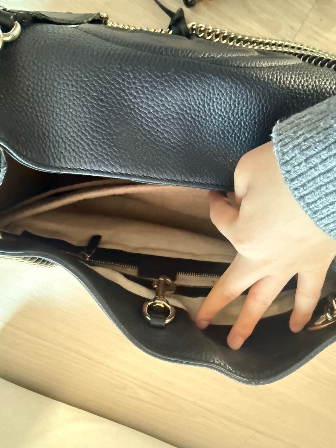 구찌 소호 테슬 체인 숄더백 상품이미지5