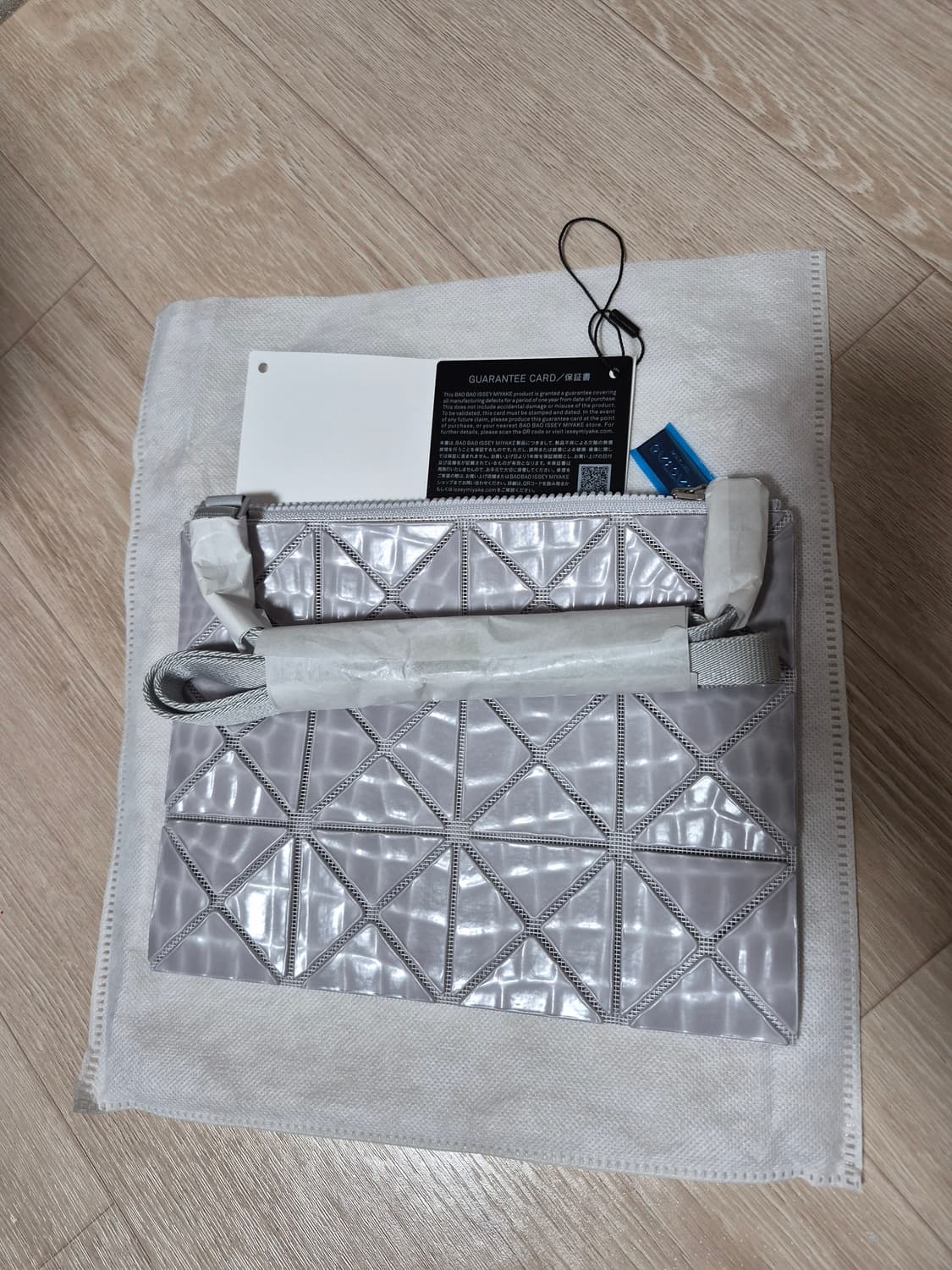 [정품 새상품] 바오바오 카이주 크로스백 그레이 상품이미지2