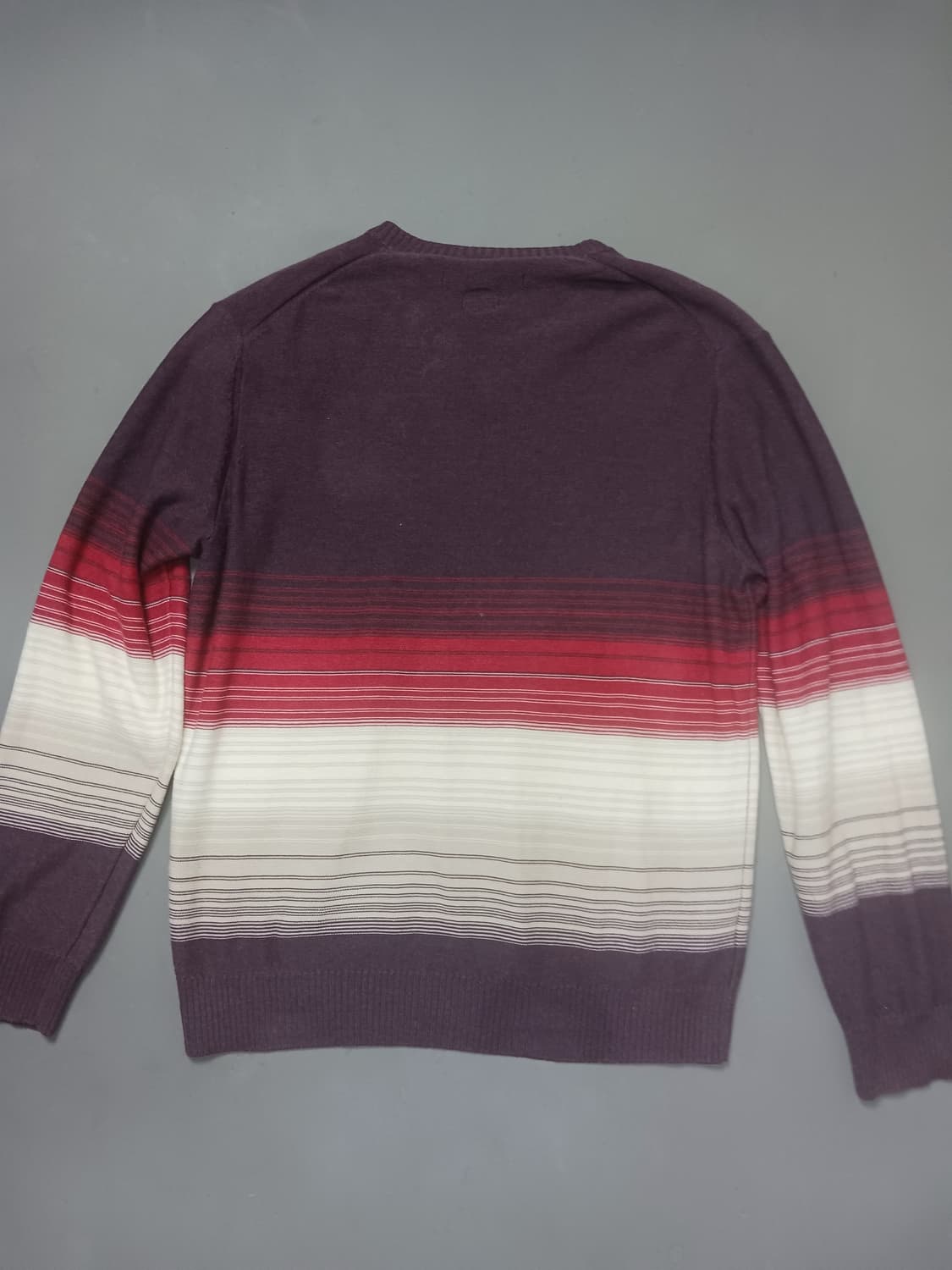 [L] 페리엘리스 그라데이션 브이넥 니트 상품이미지6