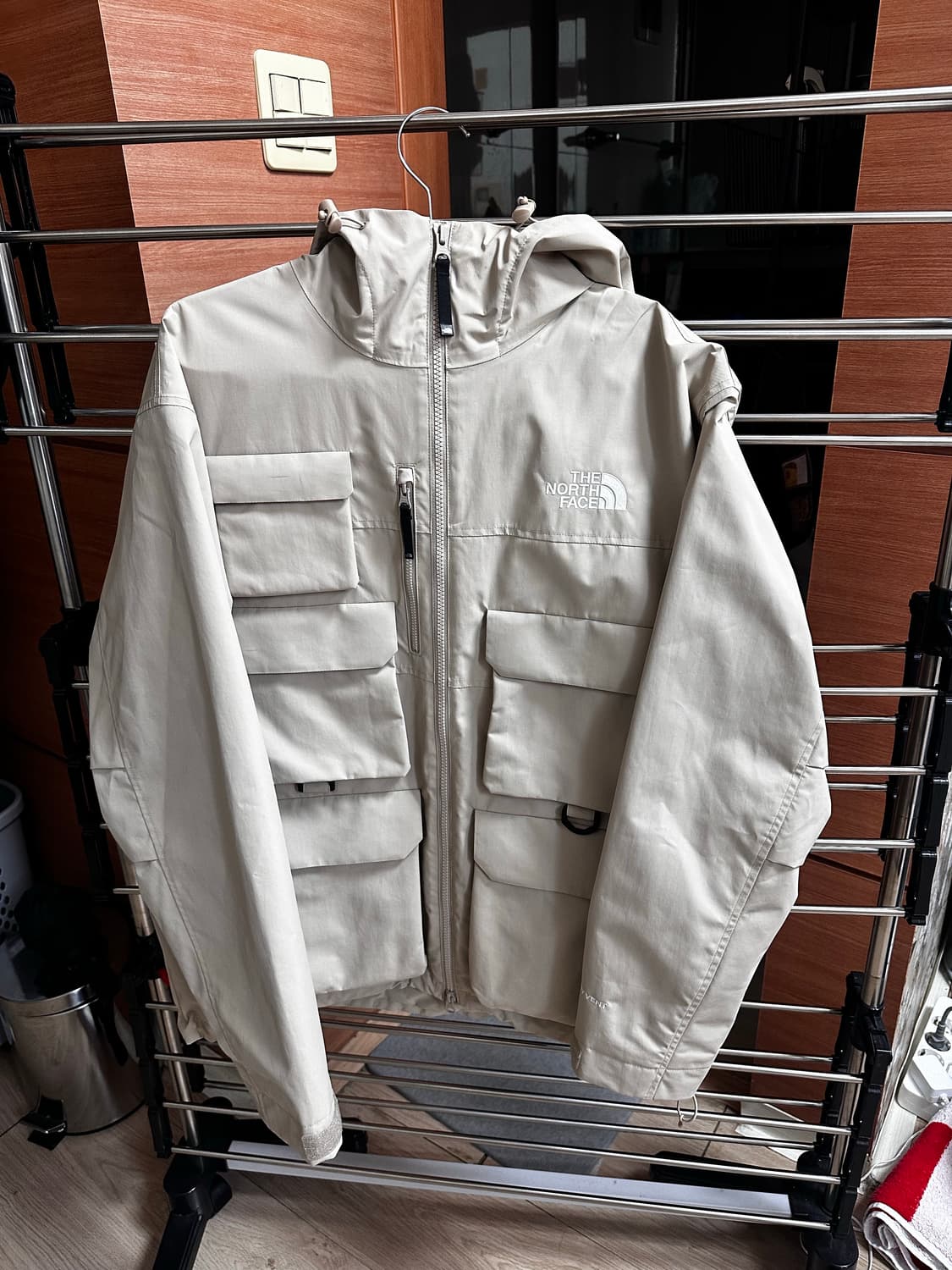 노스페이스 25FW 유틸리티 바람막이 베이지 XL 상품이미지1