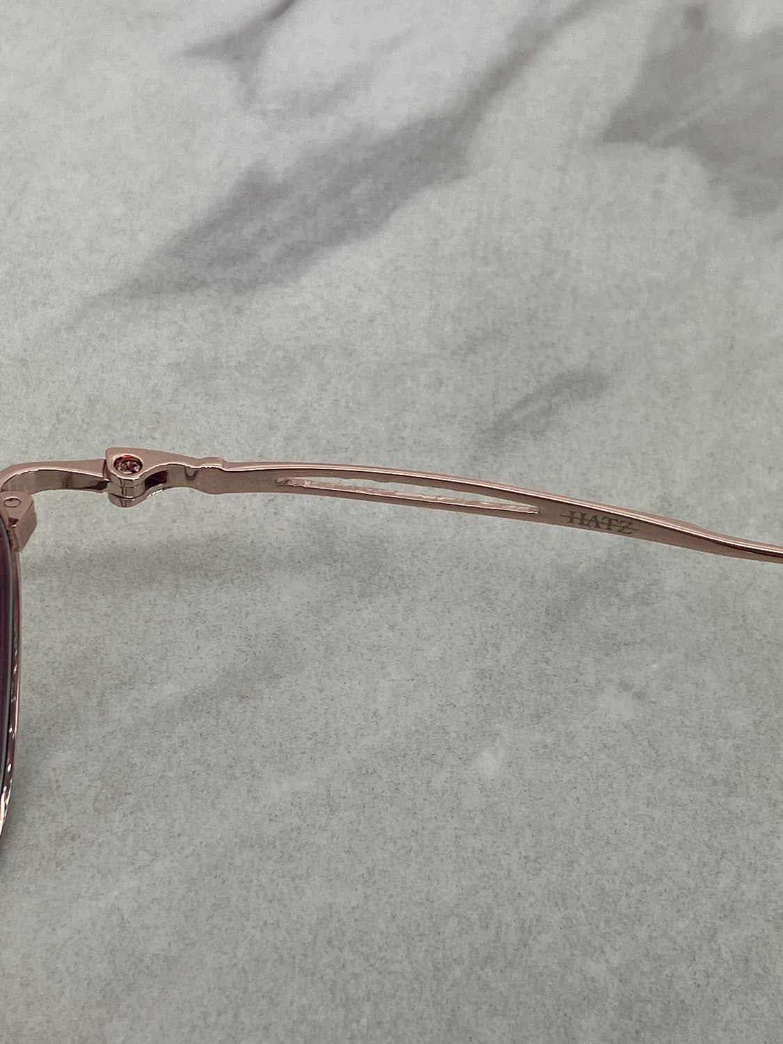 하츠 Hatz 레드 로즈골드 메탈테 안경 상품이미지8
