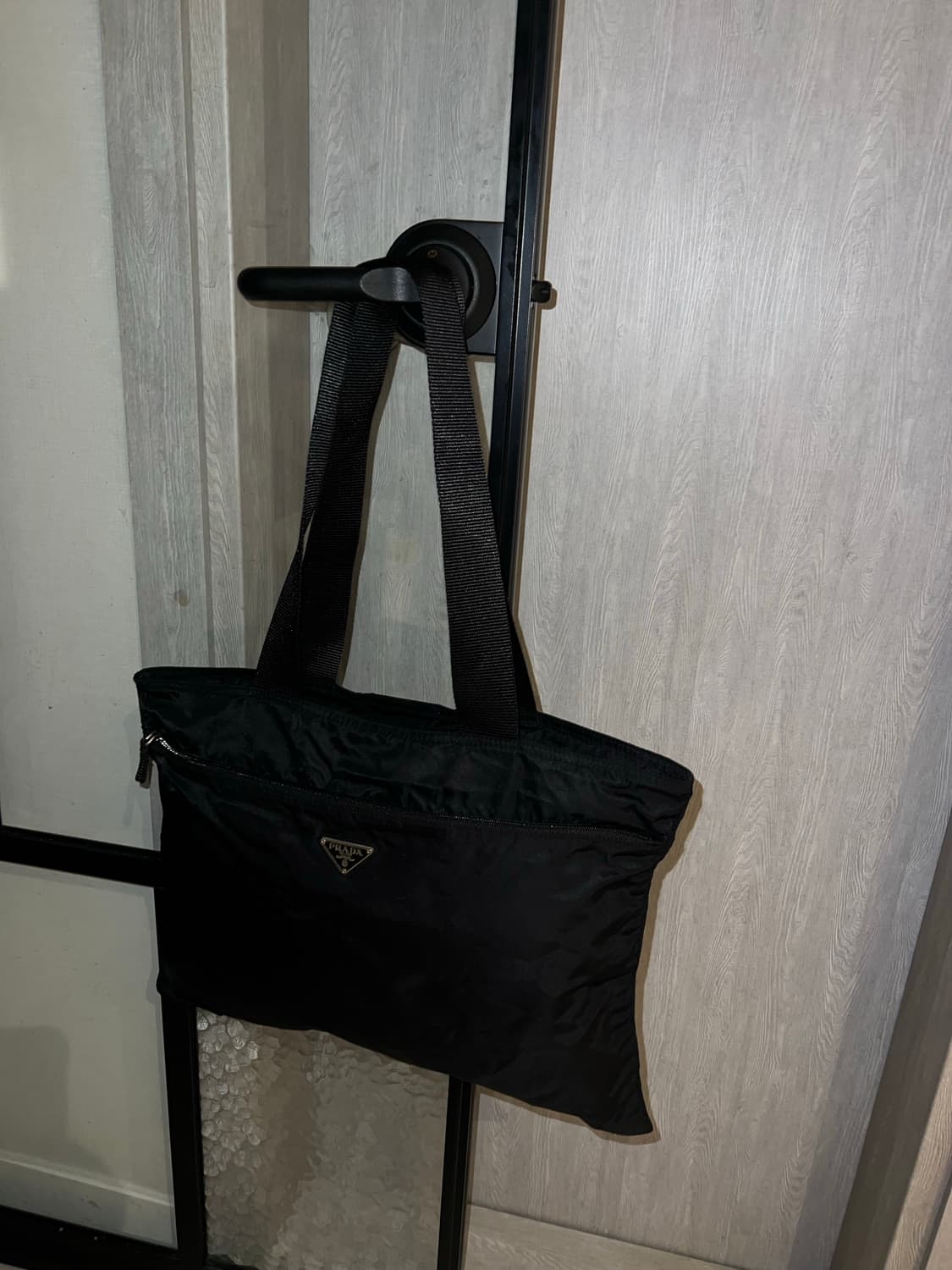 프라다 나일론 숄더백 상품이미지3