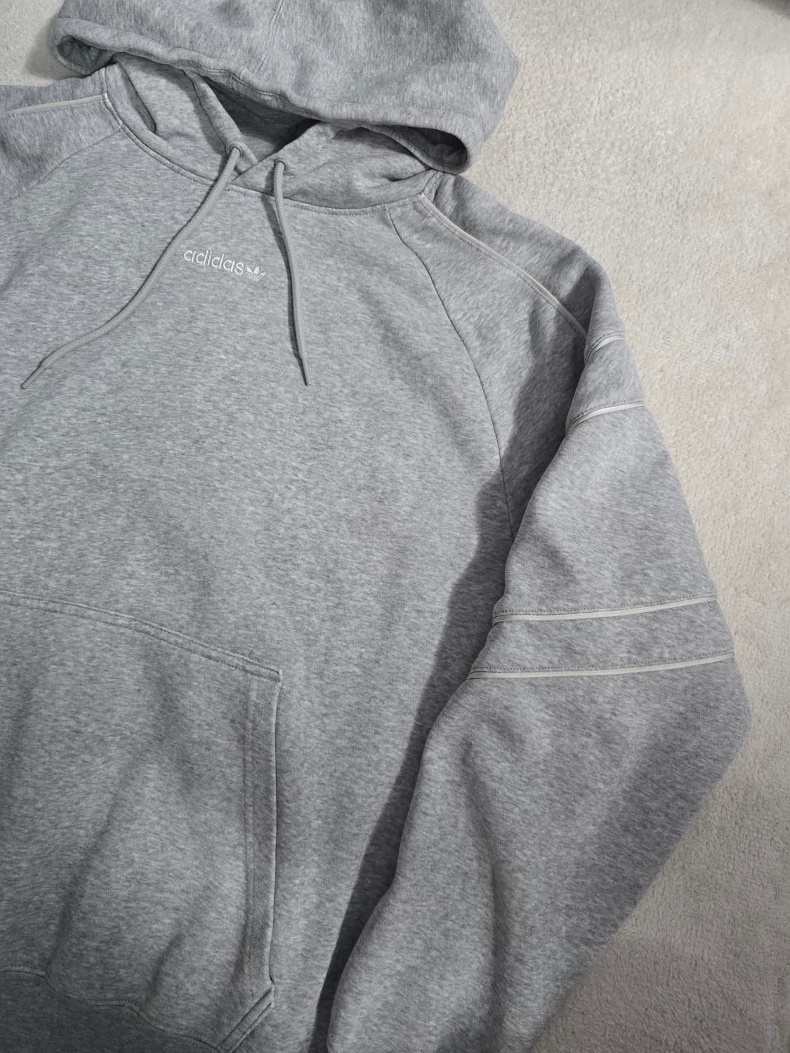아디다스 Adidas 그레이 중앙로고 신형 후드티 2XL 상품이미지4