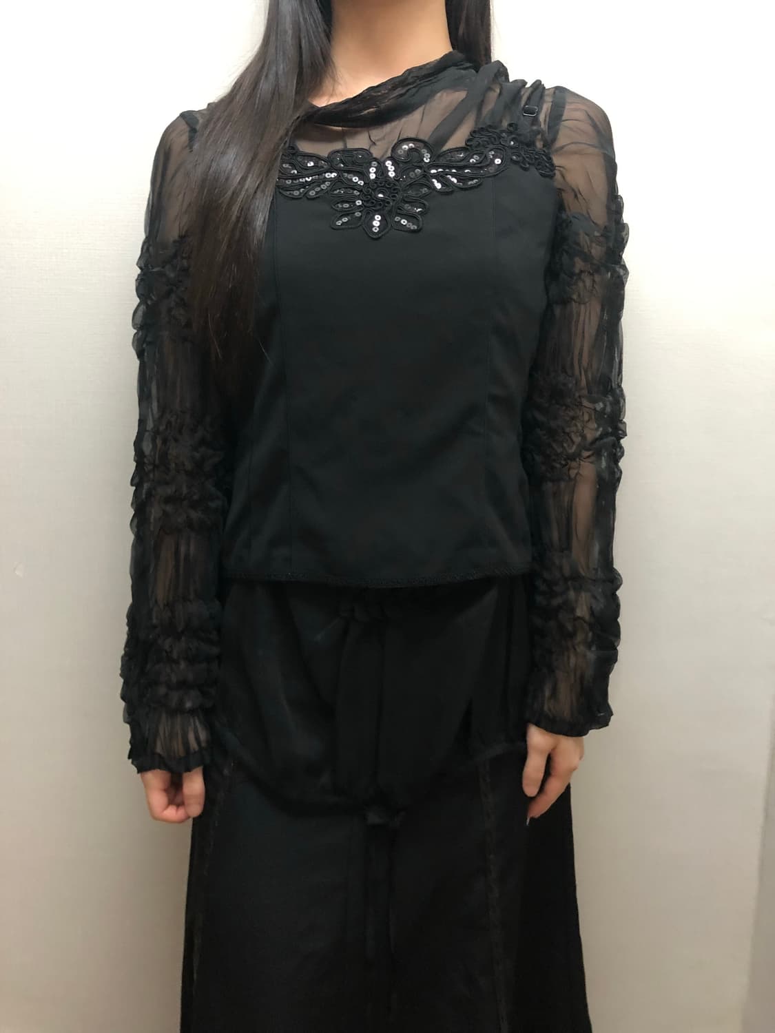 빈티지 블랙 큐빅 슬리브리스 상품이미지2