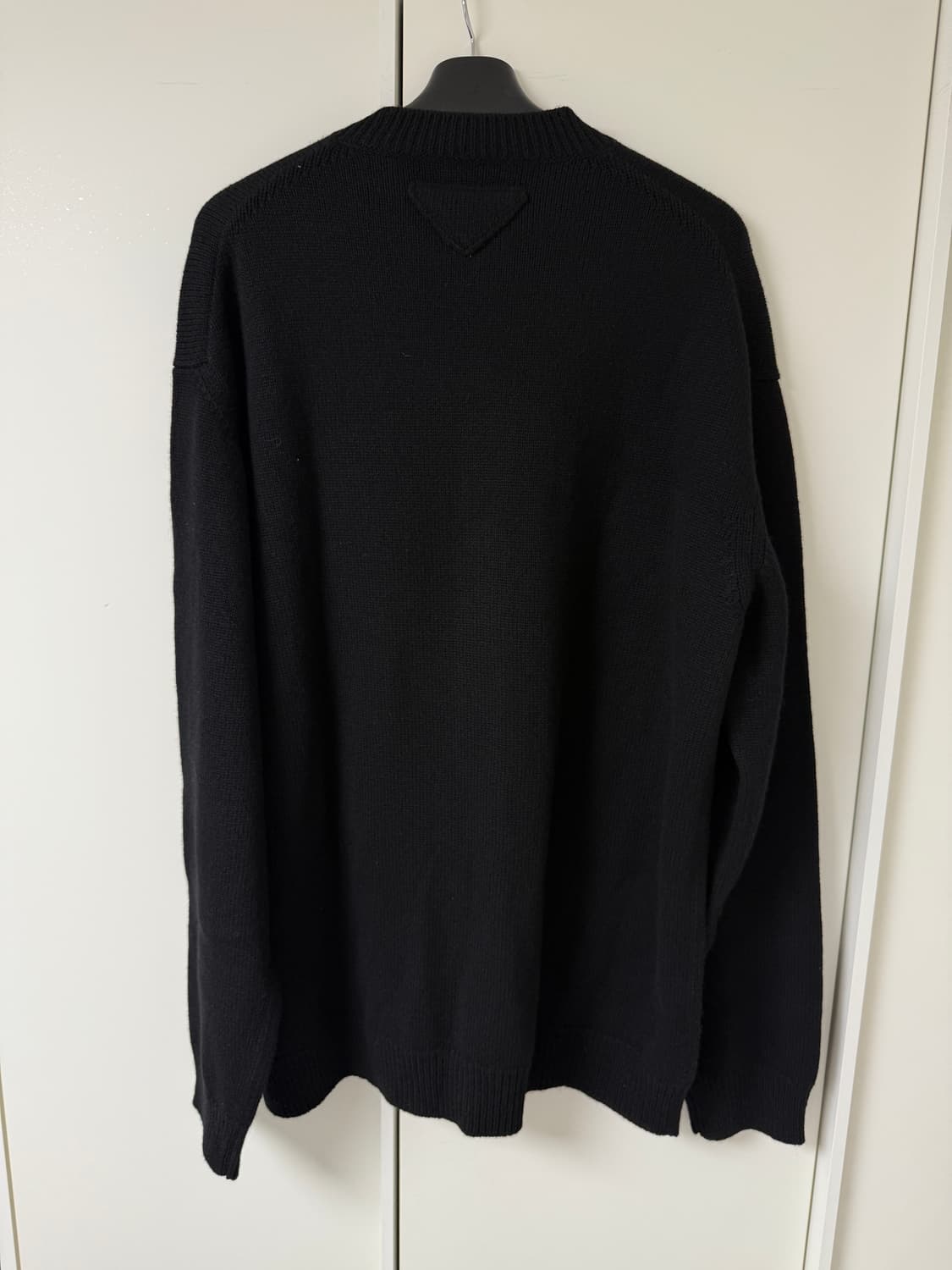 [50] 프라다 캐시미어 니트 블랙 상품이미지8