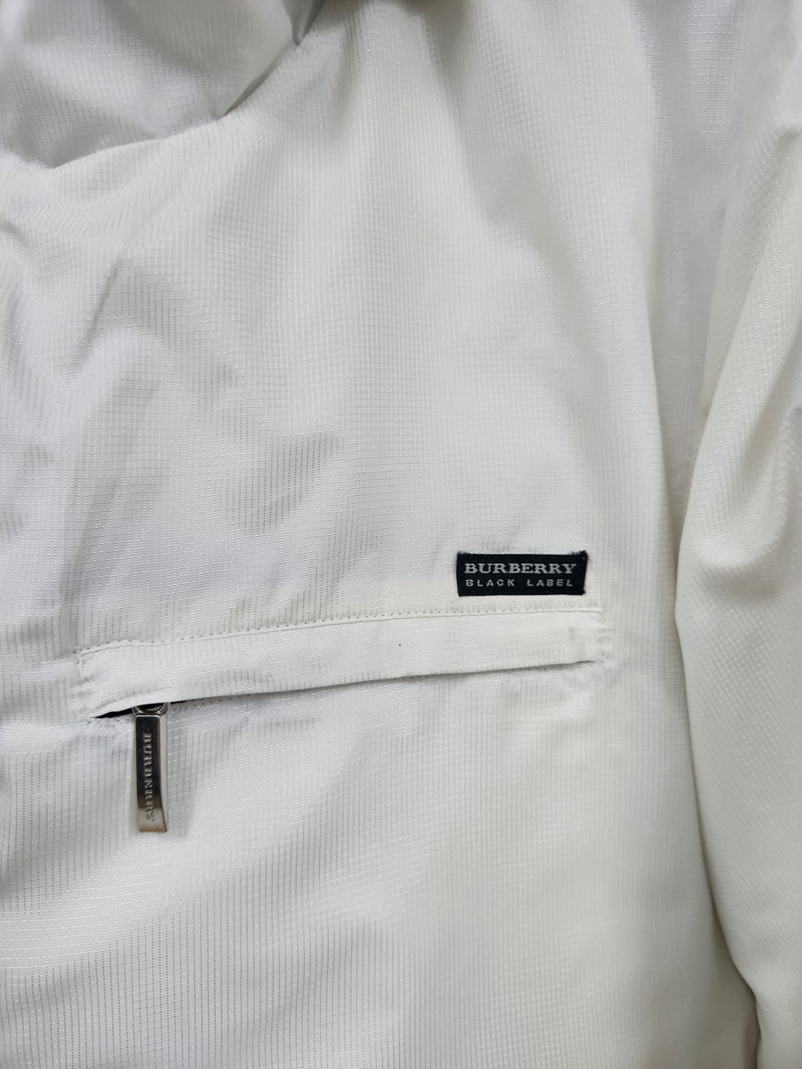 (M)버버리 블랙라벨 화이트 구스다운 경량 패딩 상품이미지4