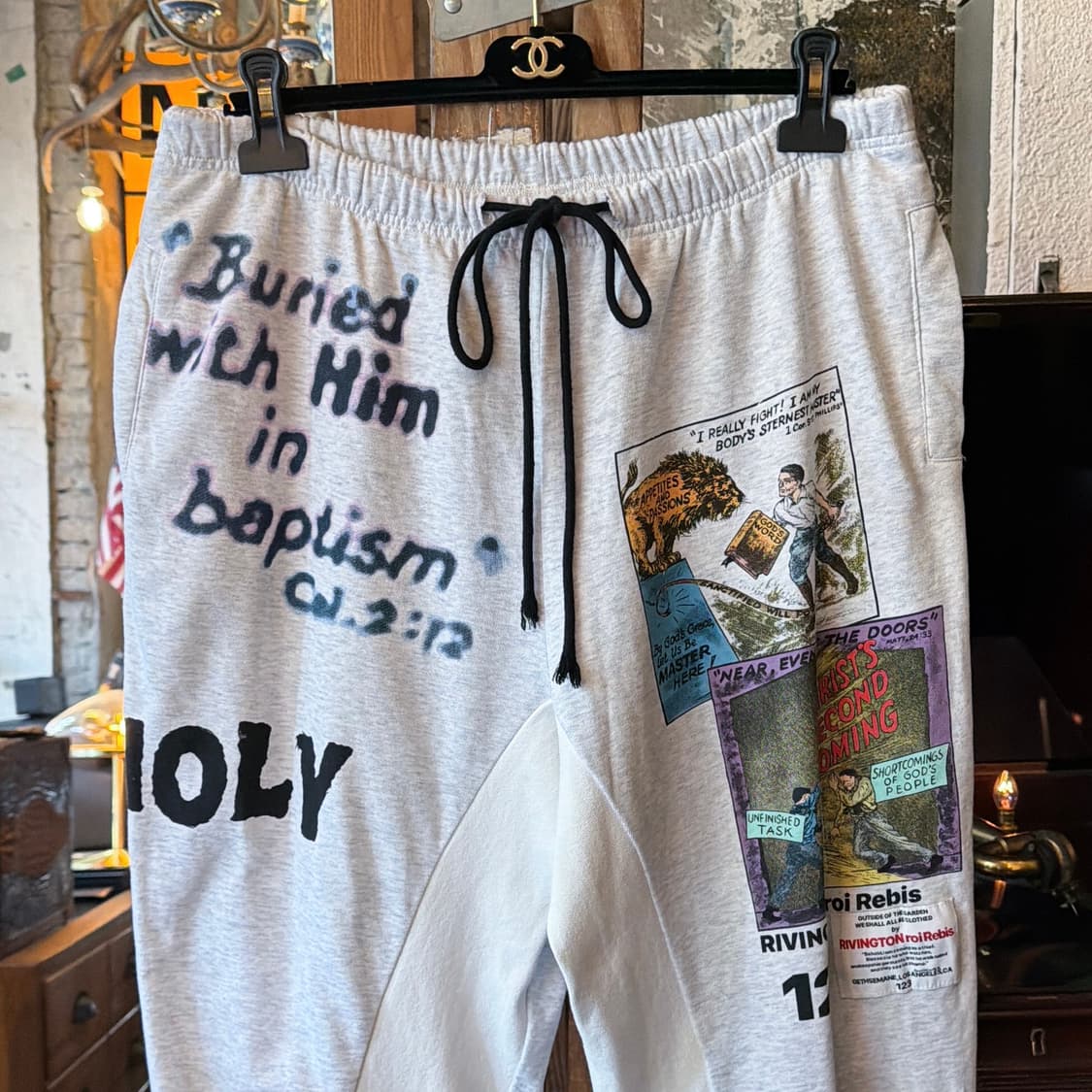 리빙톤 르아 레비스 그래피티 스웻팬츠 상품이미지2