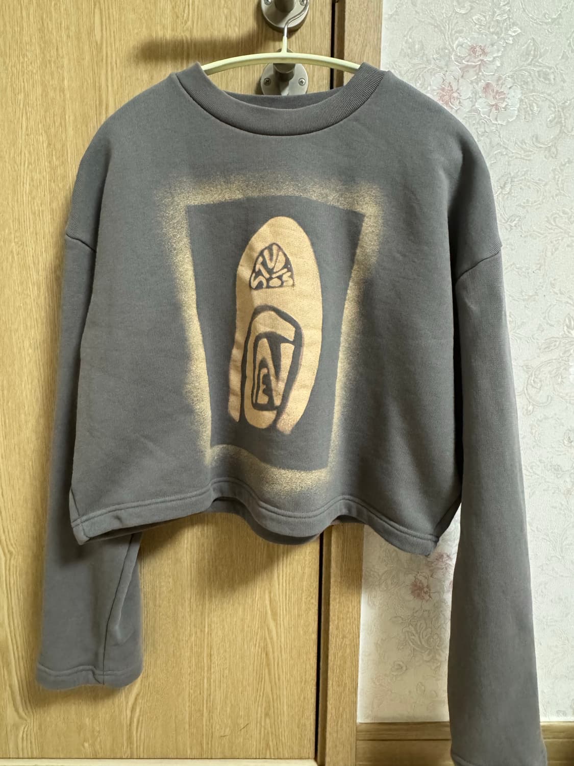 아크네 맨투맨 상품이미지1