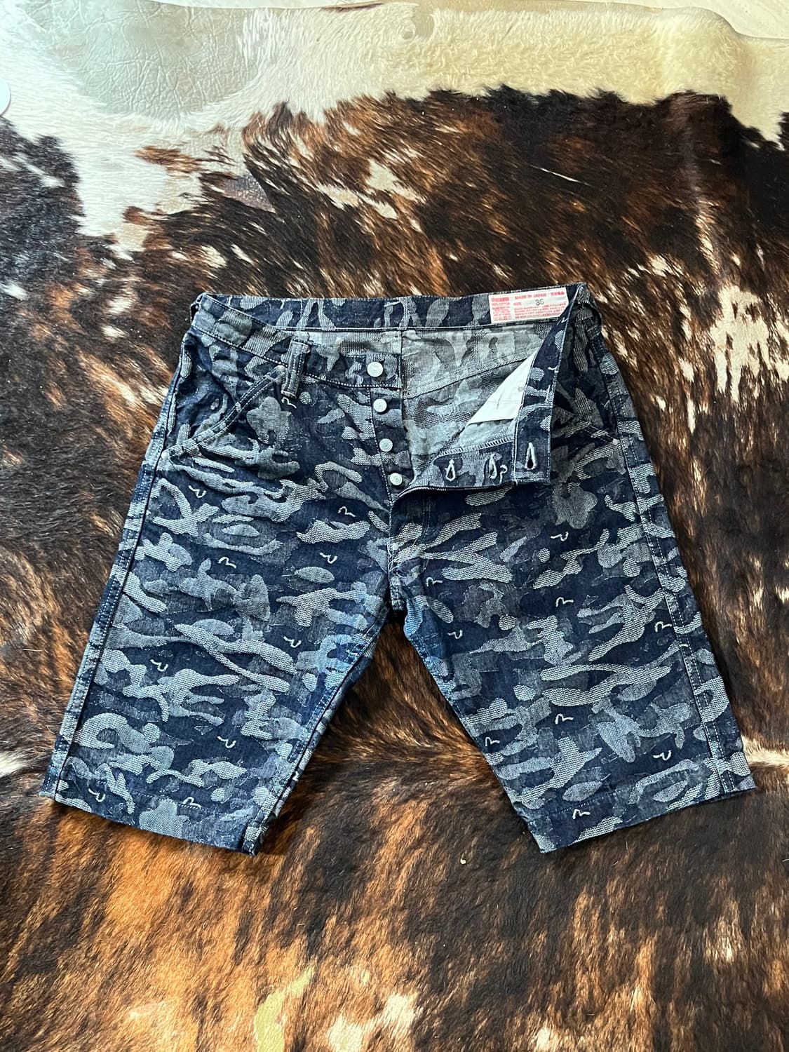 EVISU CAMOUFLAGE DENIM SHORTS 상품이미지2