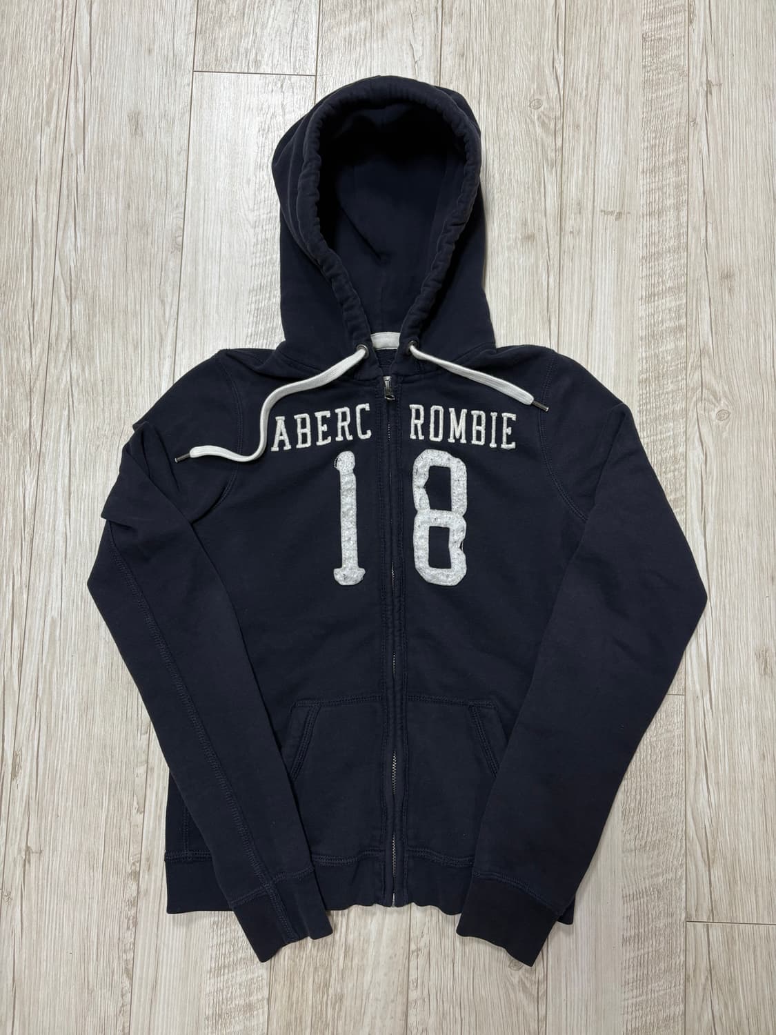 아베크롬비 딱붙핏 후드집업 네이비 s 상품이미지1