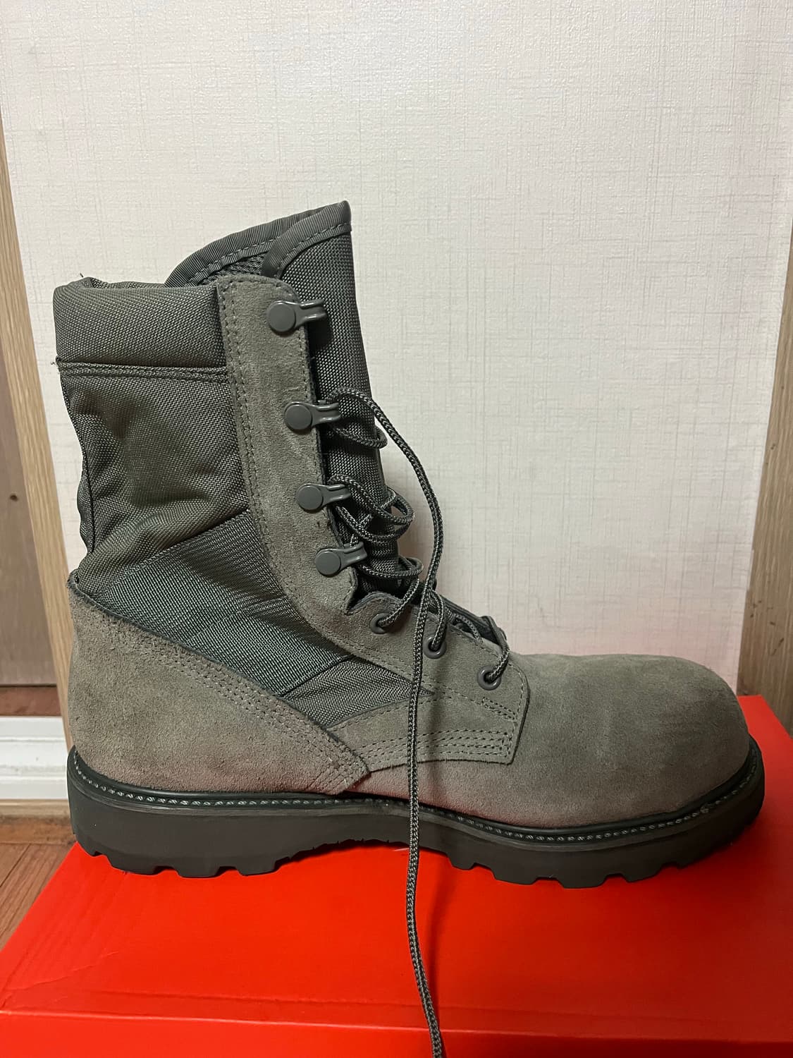 🥵희귀색상🥵 밀리터리 메탈토 부츠 sage green 11 상품이미지2