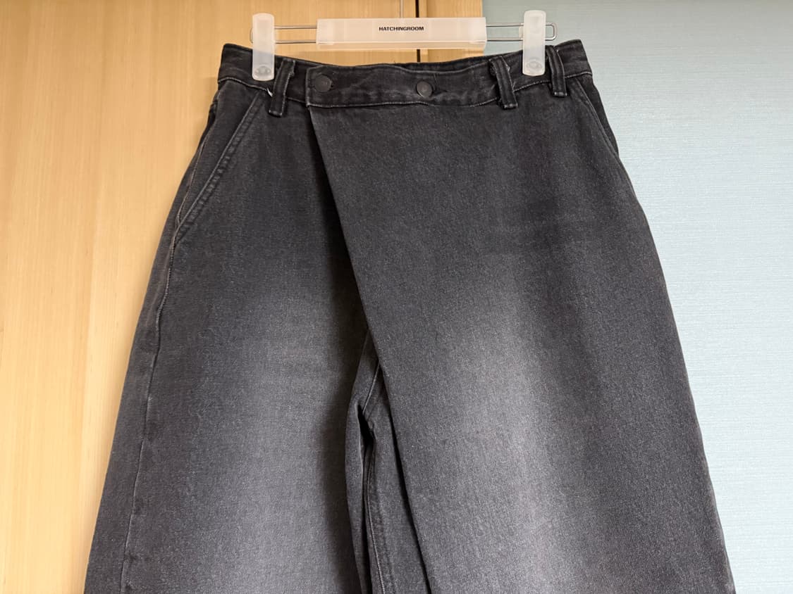 해칭룸 wrap jeans (사이즈 3, 샘플세일 제품) 상품이미지4