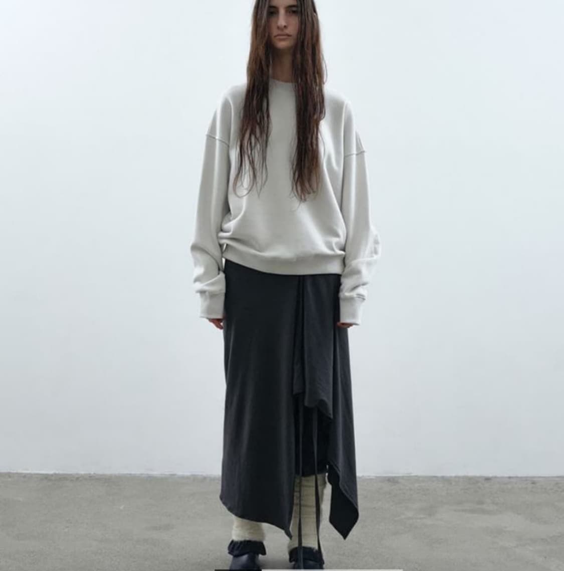 낫띵에브리띵 로고 스웻 셔츠 맨투맨 그레이베이지 상품이미지1