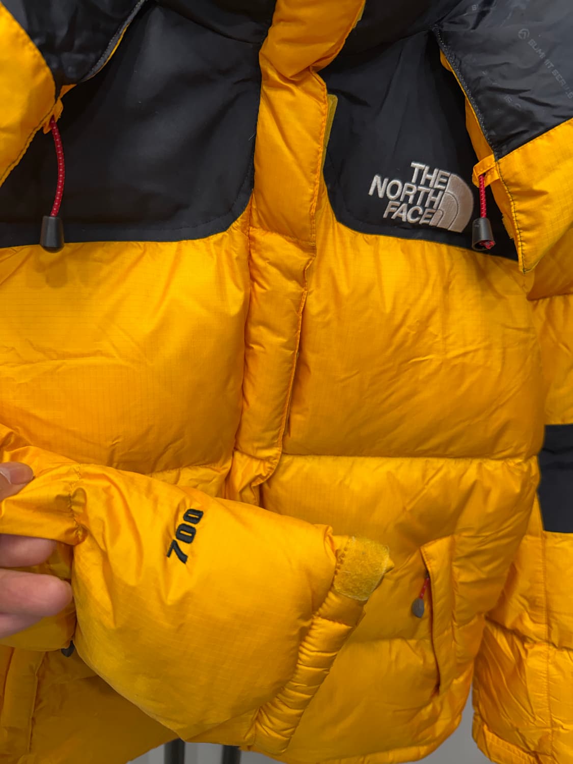 정품) 노스페이스 여성 써밋 옐로우 700필 패딩 90 상품이미지4