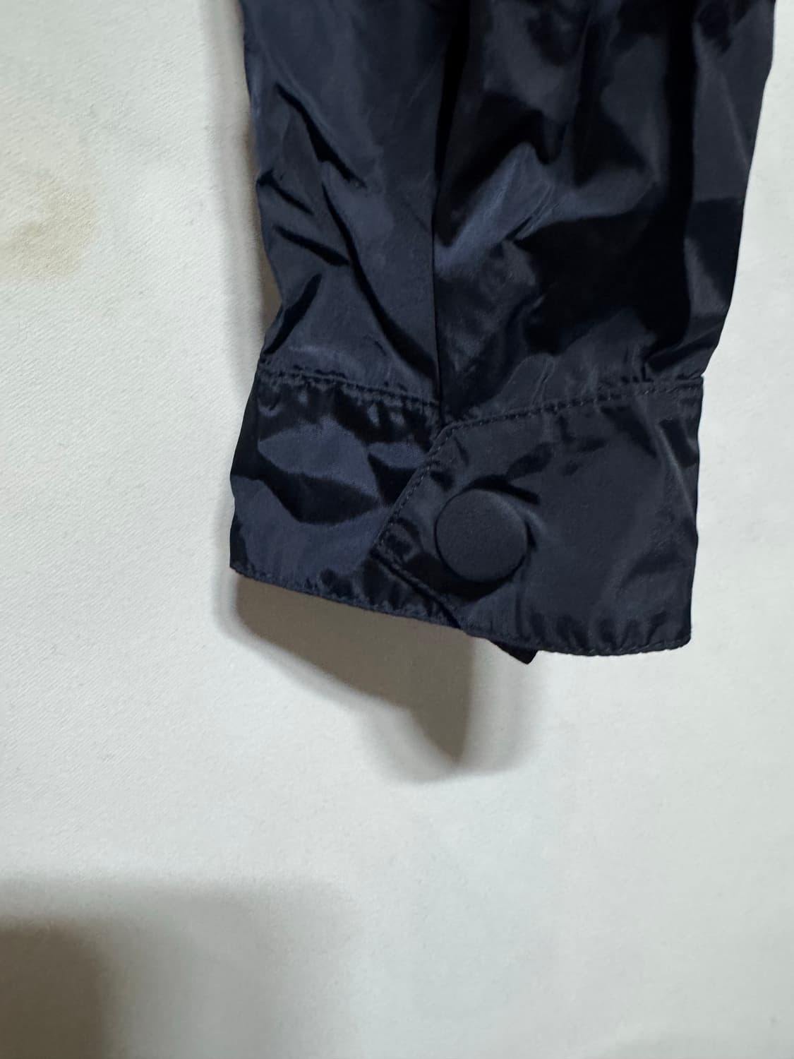 40 프라다 나일론 크롭 바람막이 자켓 상품이미지4